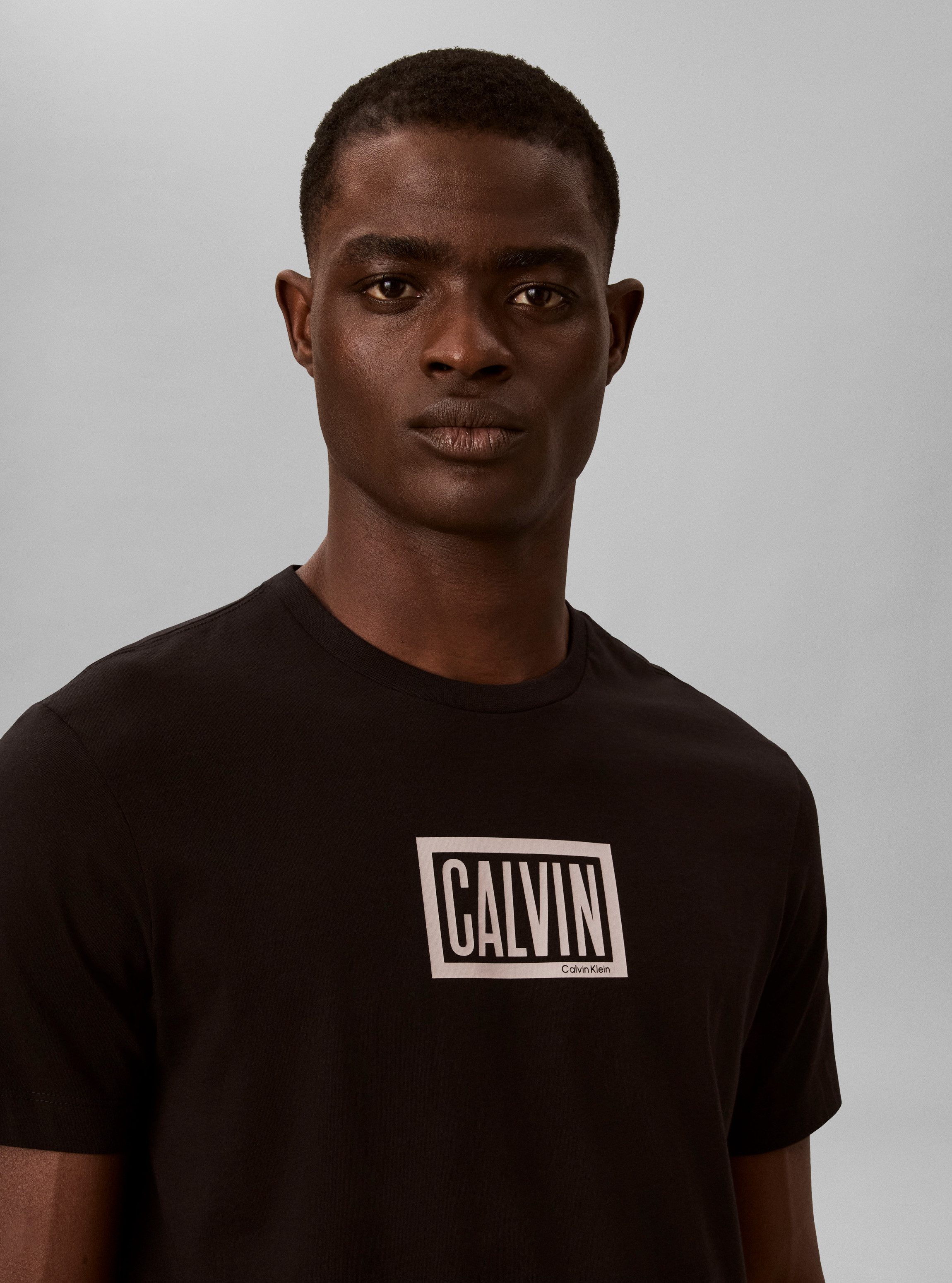 Calvin Klein Jeans T-Shirt BOXED CALVIN GRAPHIC TEE Regular fit, Druck – Bild 2 von 5