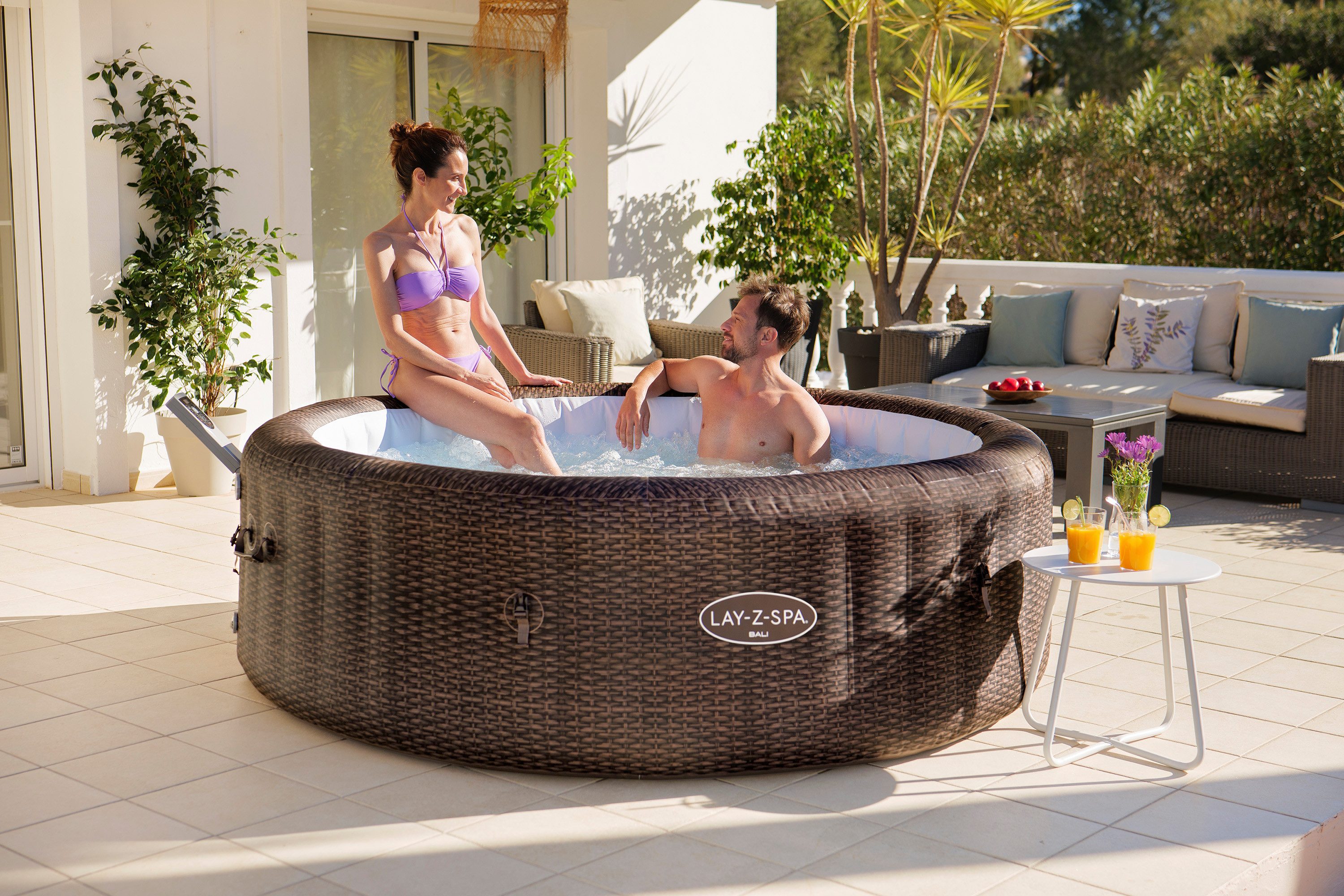 Bestway Whirlpool LAY-Z-SPA® Bali AirJet™, Aufstellbecken, (Set, Inkl. App-Steuerung, für max. 7 Personen), Ø 216 x 71 cm