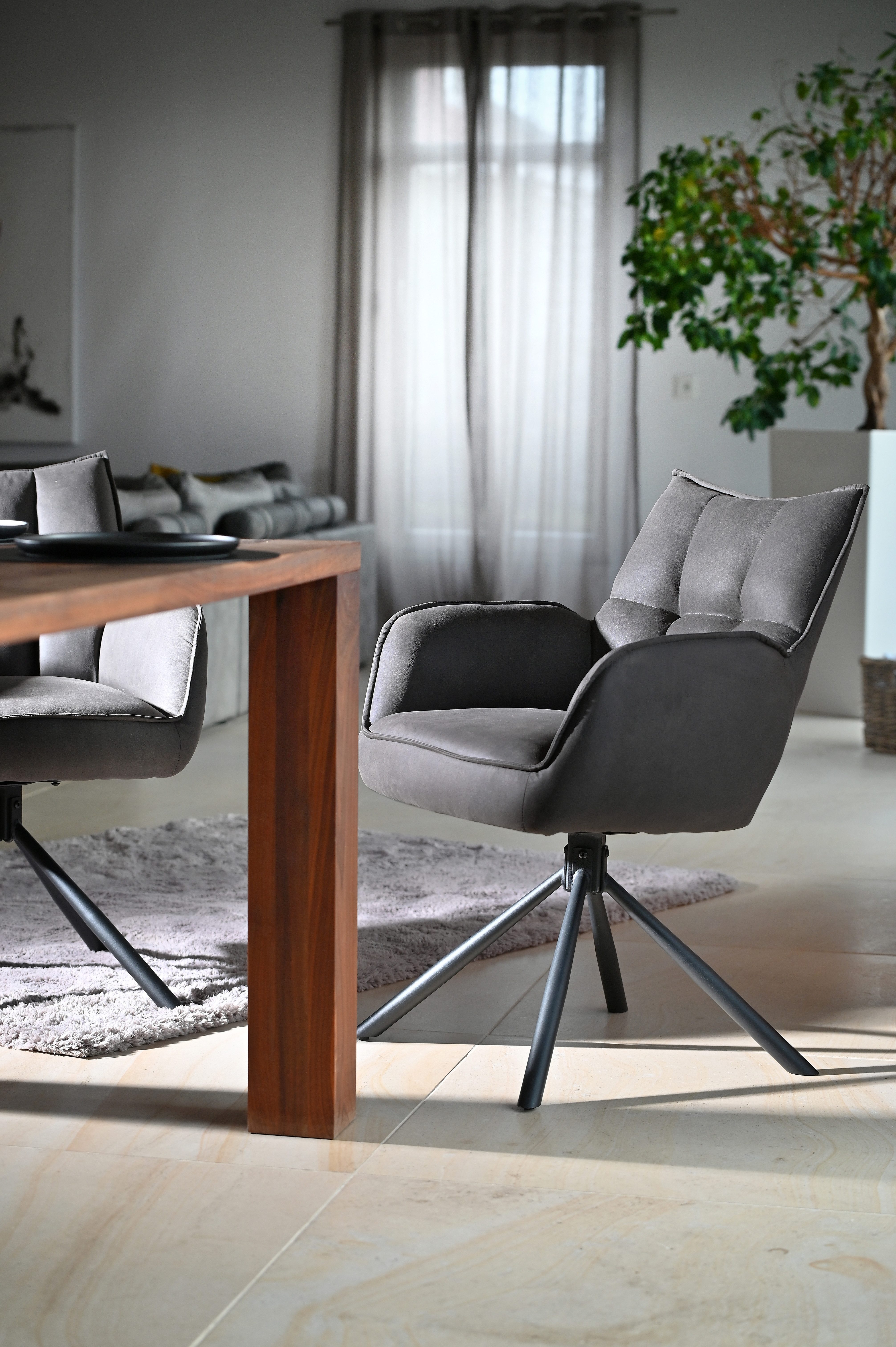 Yoli living GbR Esszimmerstuhl Drehstuhl mit Armlehne "Siena"