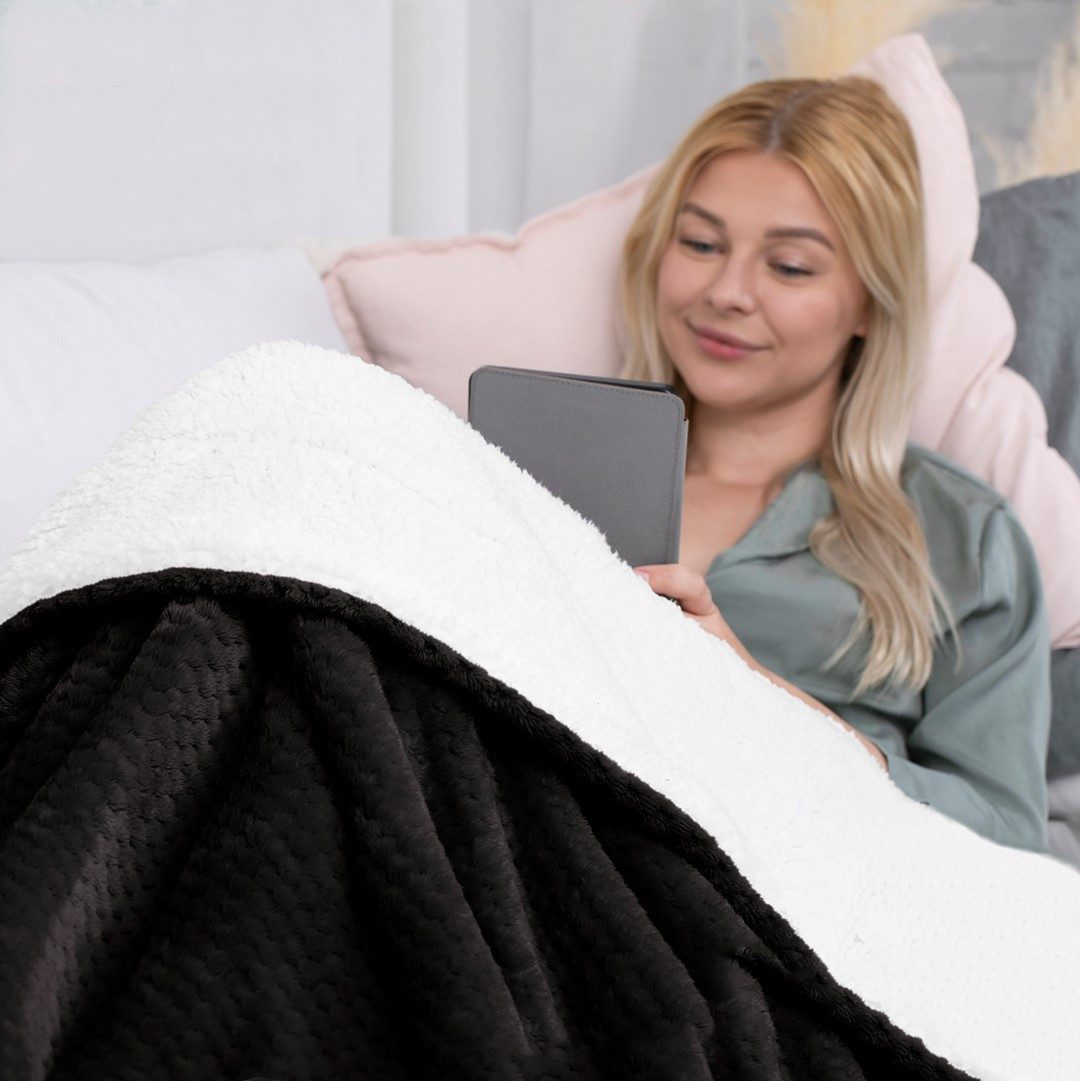 Wohndecke Kuscheldecke zarte Steppung Lammfelloptik, texpot günstig online kaufen