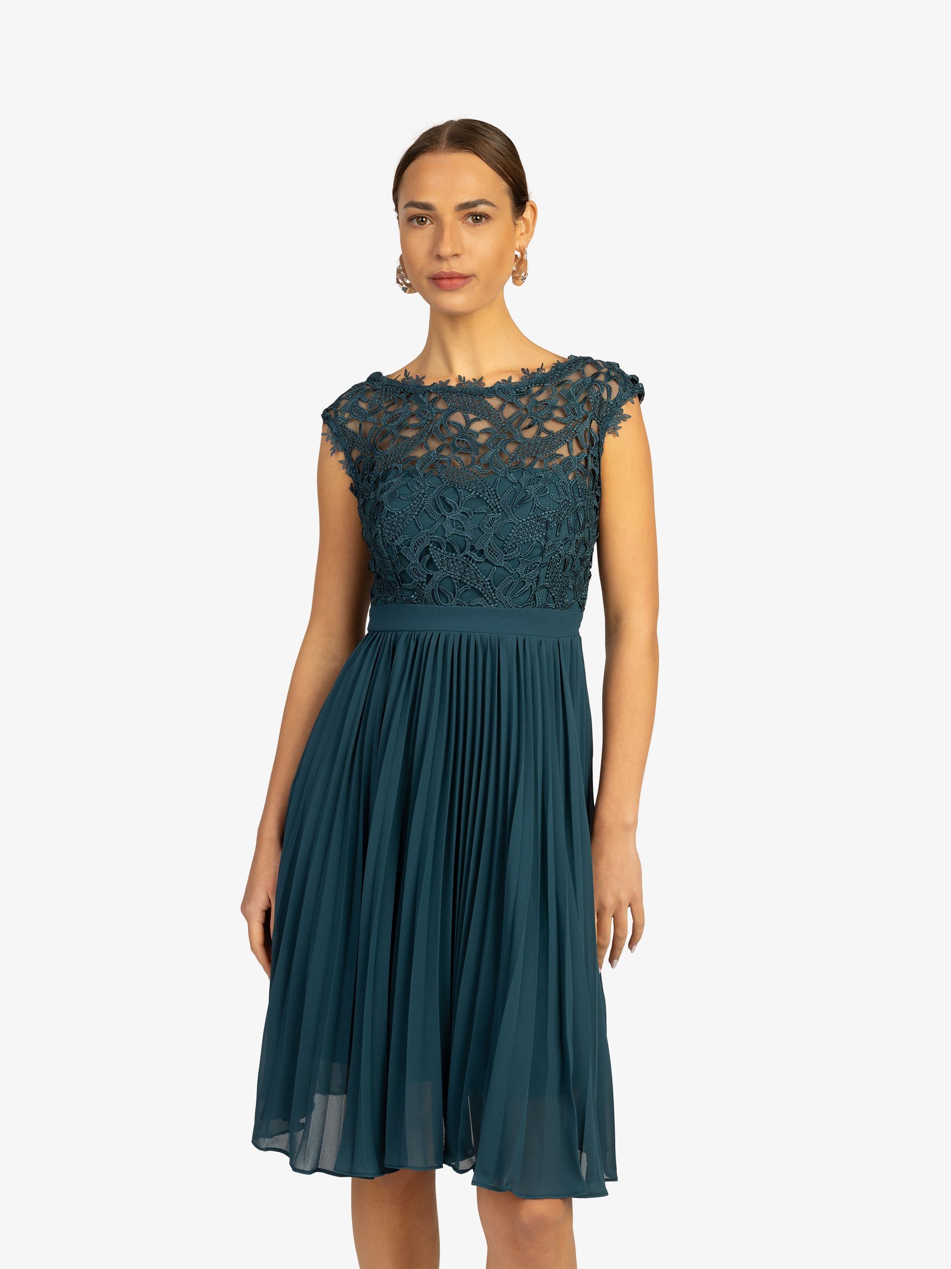 Kraimod Cocktailkleid mit einer elastischen Passform, die die Figur schön betont