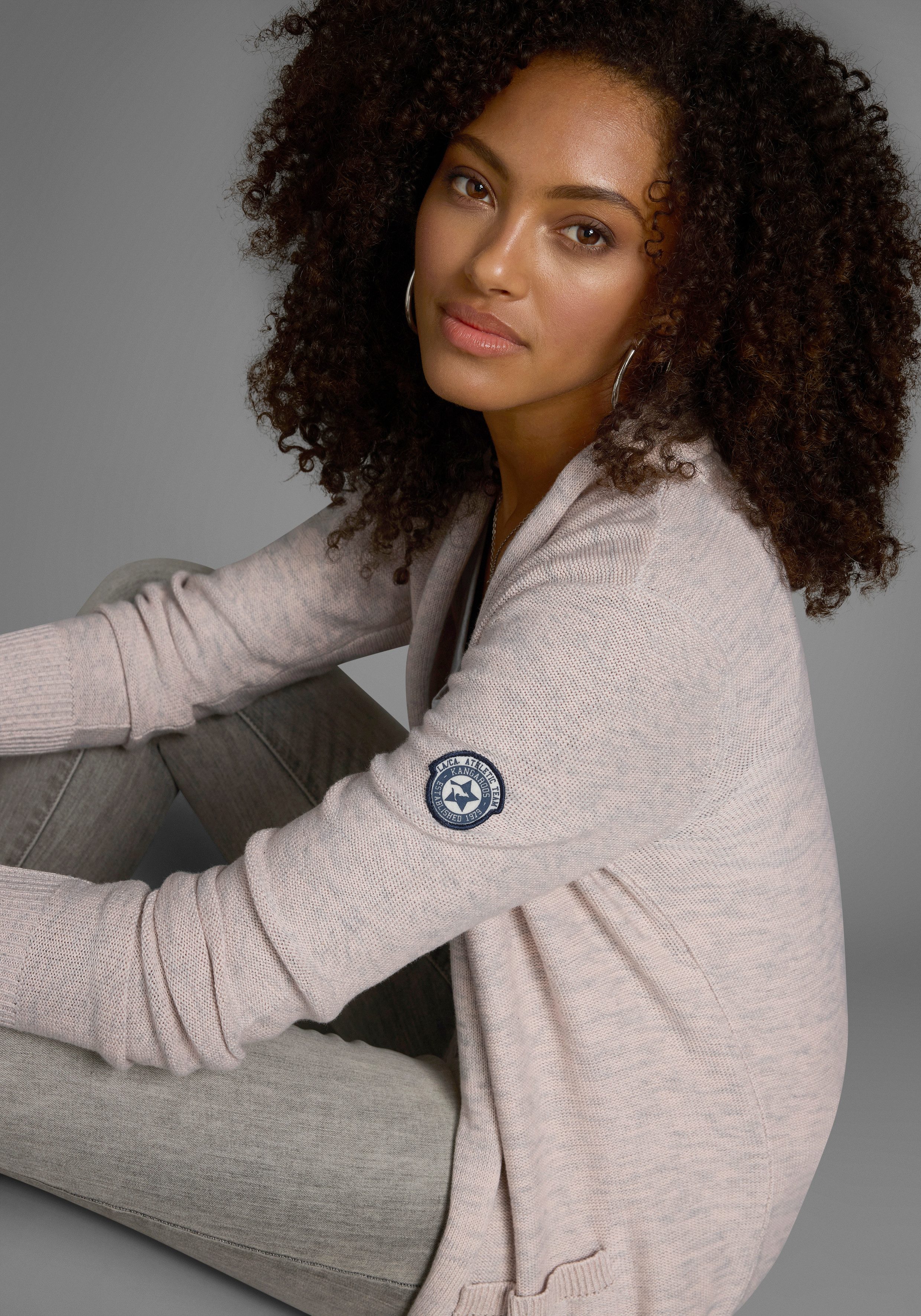 KangaROOS Strickjacke in melierter Optik