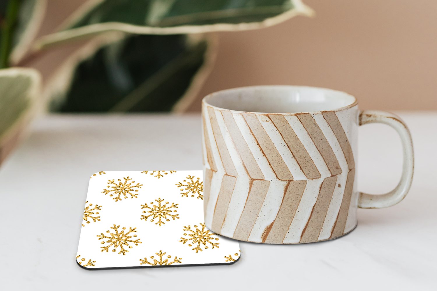 für Design, Korkuntersetzer, Gold - Gläser, 6-tlg., Tischuntersetzer, Glasuntersetzer MuchoWow Glasuntersetzer, - Glitter Untersetzer, Weihnachten Zubehör - Tasse Schneeflocke -