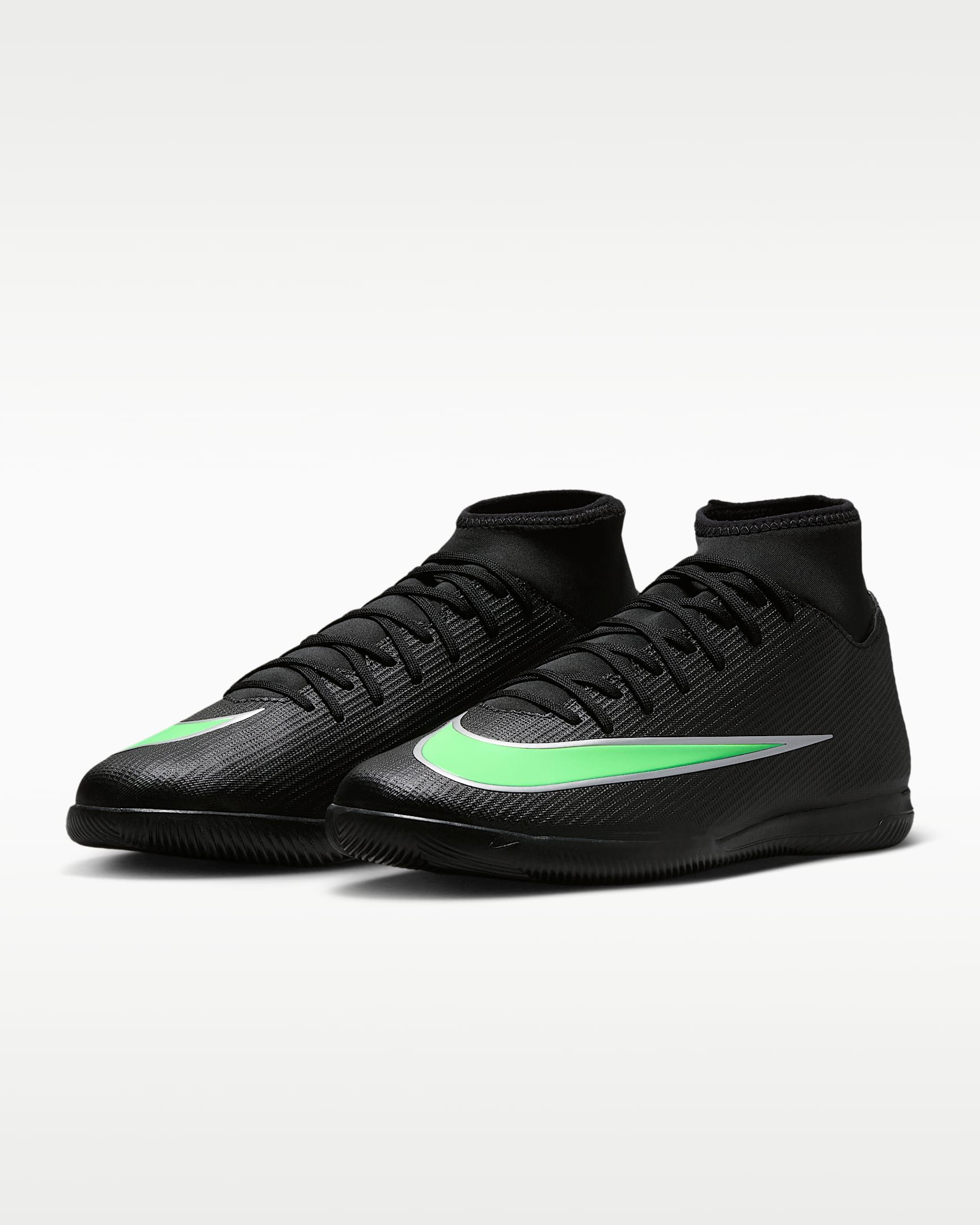 Nike Mercurial Superfly 11 Club Fußballschuh für Hallen- und Hartplätze