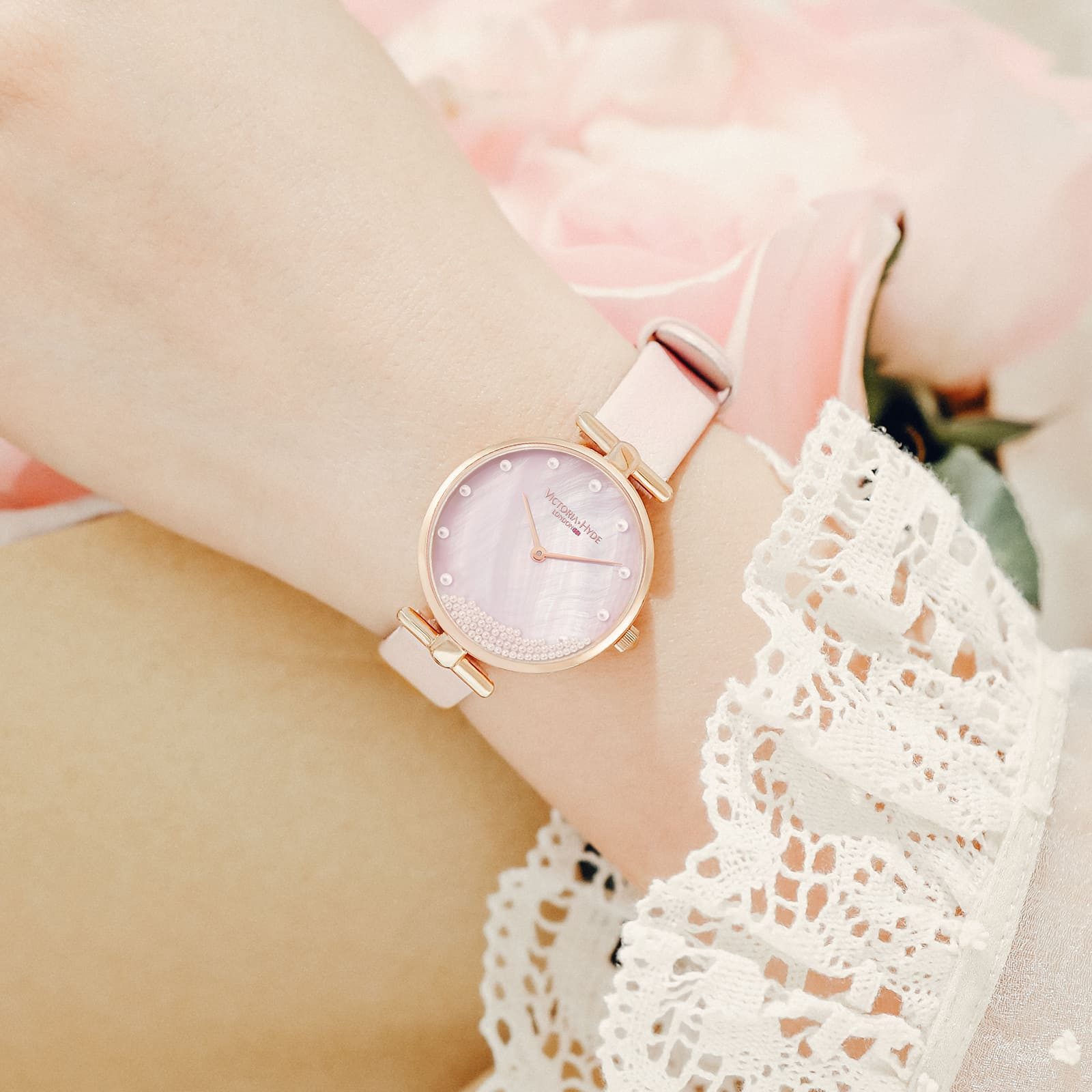 Victoria Hyde Quarzuhr Victoria Hyde Pearl Damen Basic Mesh-Armband, (1-tlg., Kein Set)