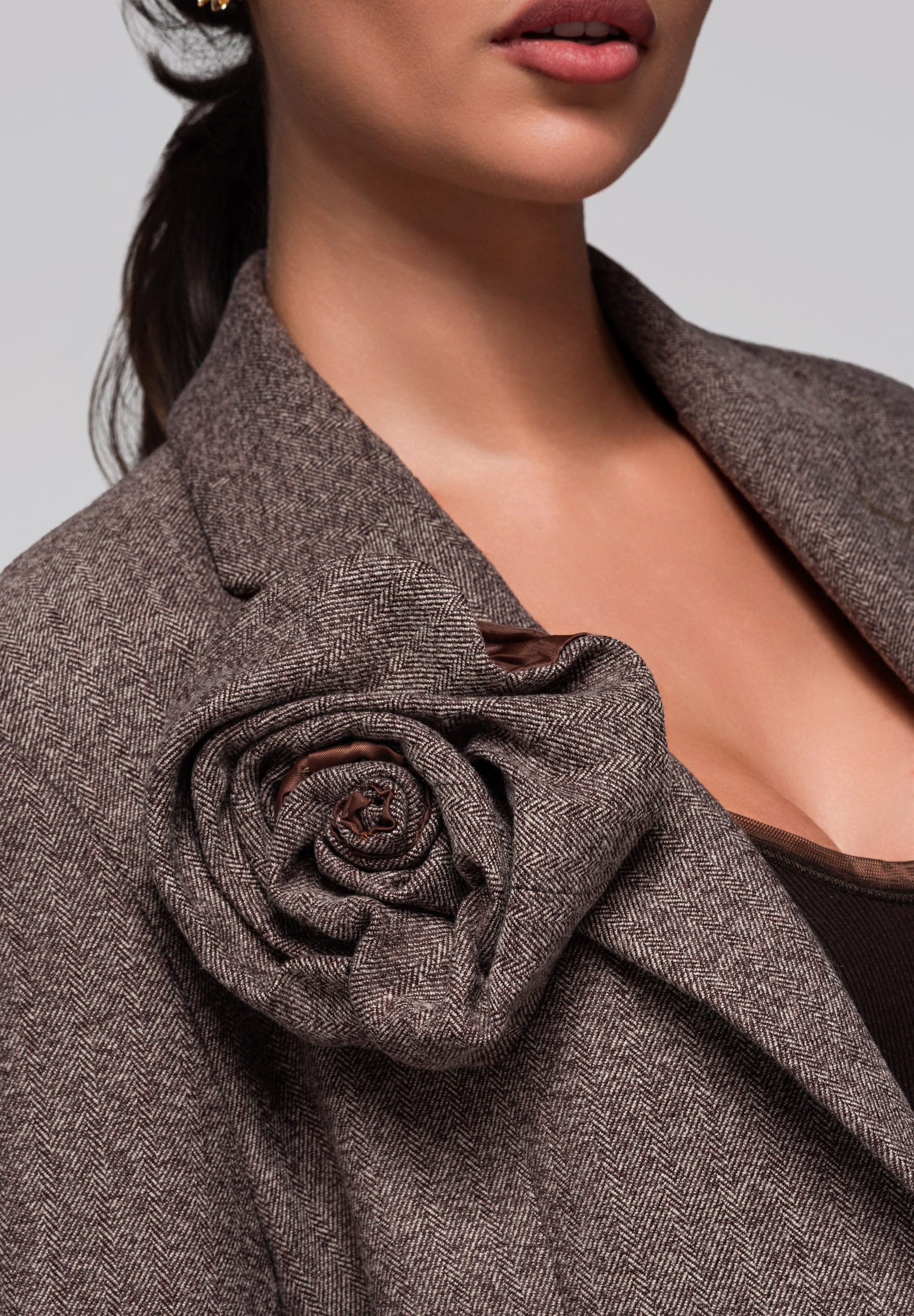 OMBRE Sakko Kurzblazer mit Rosen-Detail günstig online kaufen