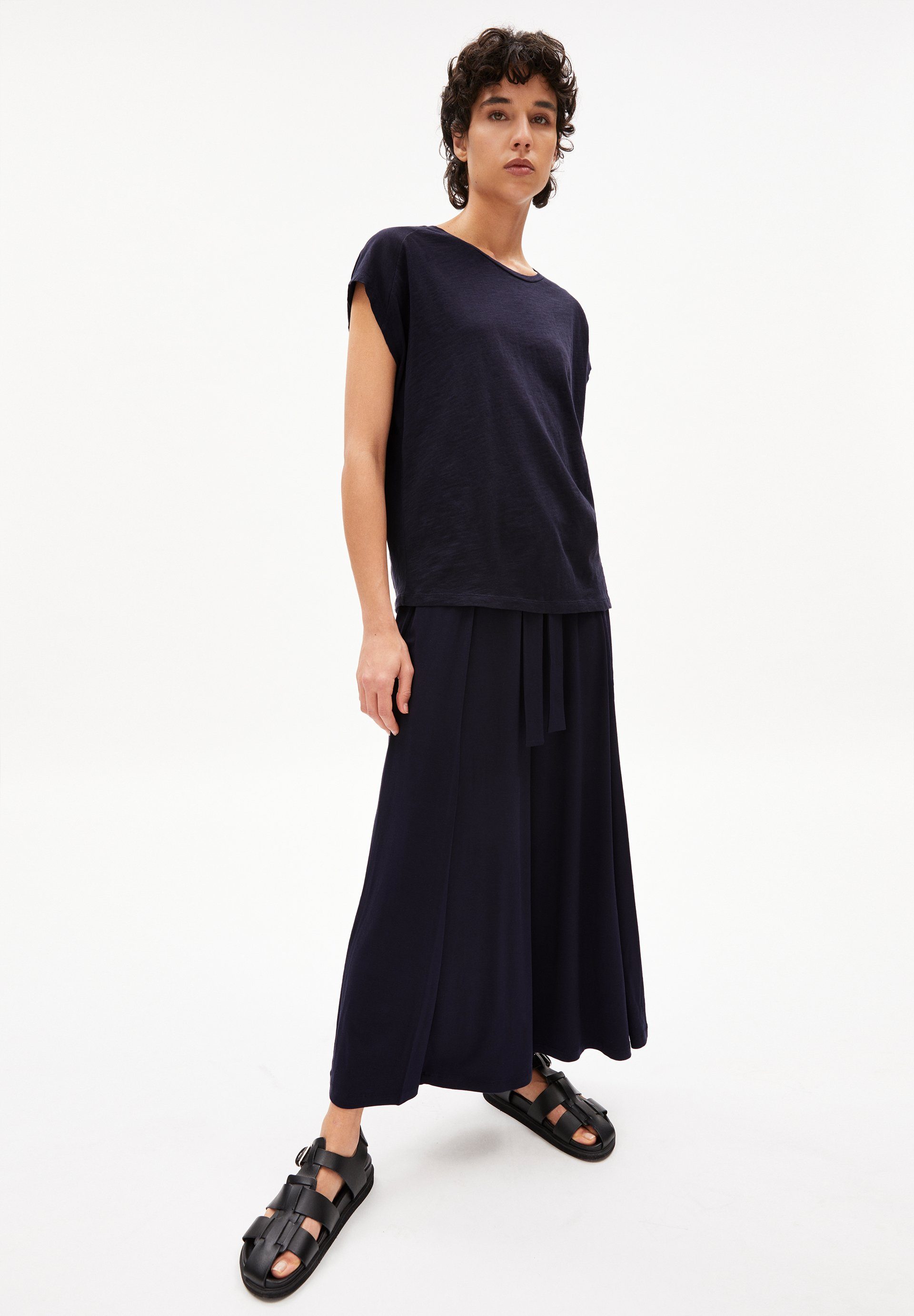 Armedangels T-Shirt ONELIAA Damen T-Shirt aus Bio-Baumwolle Loose Fit (1-tlg) Keine Details