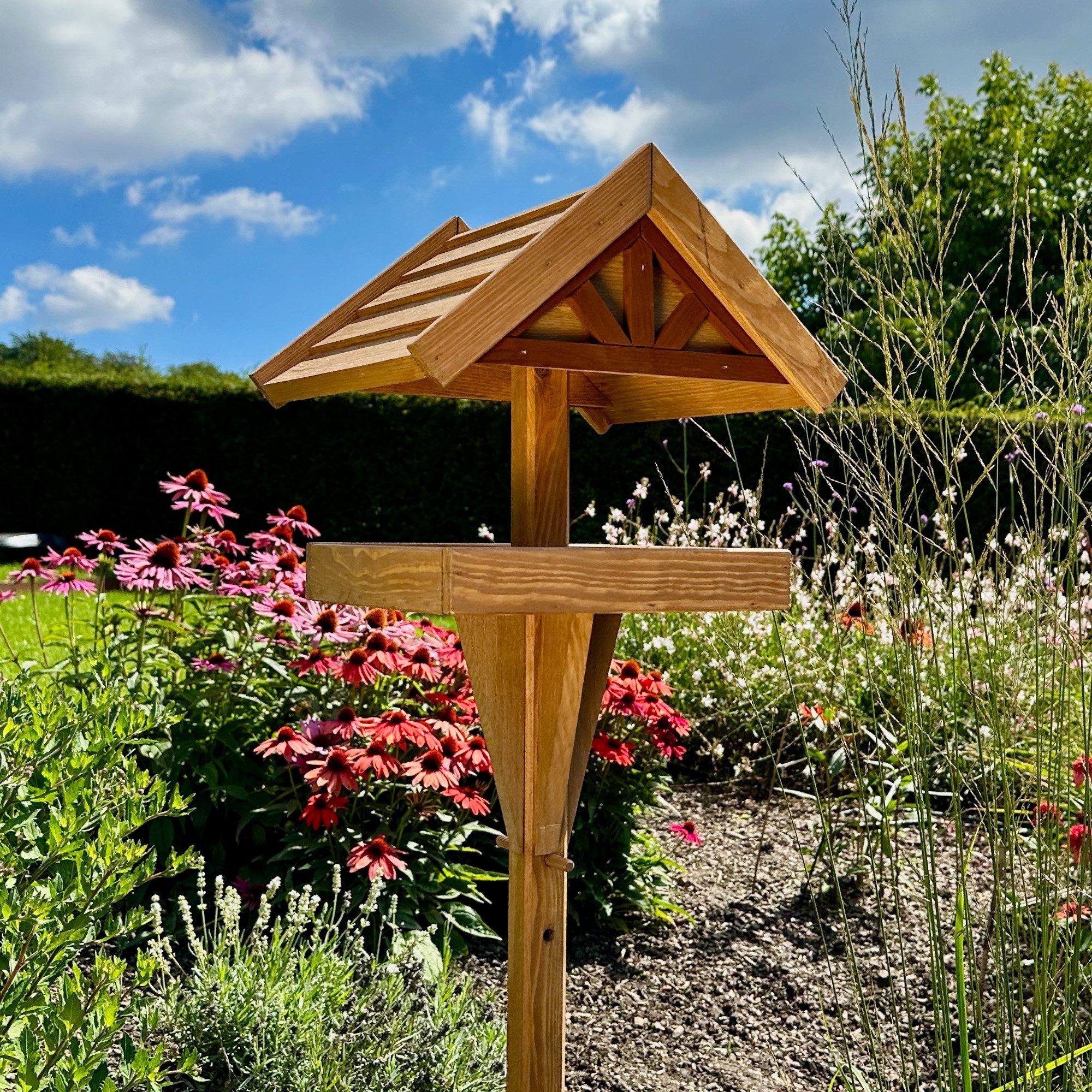 Vogelhaus Höhenverstellbares Vogelhaus mit Ständer