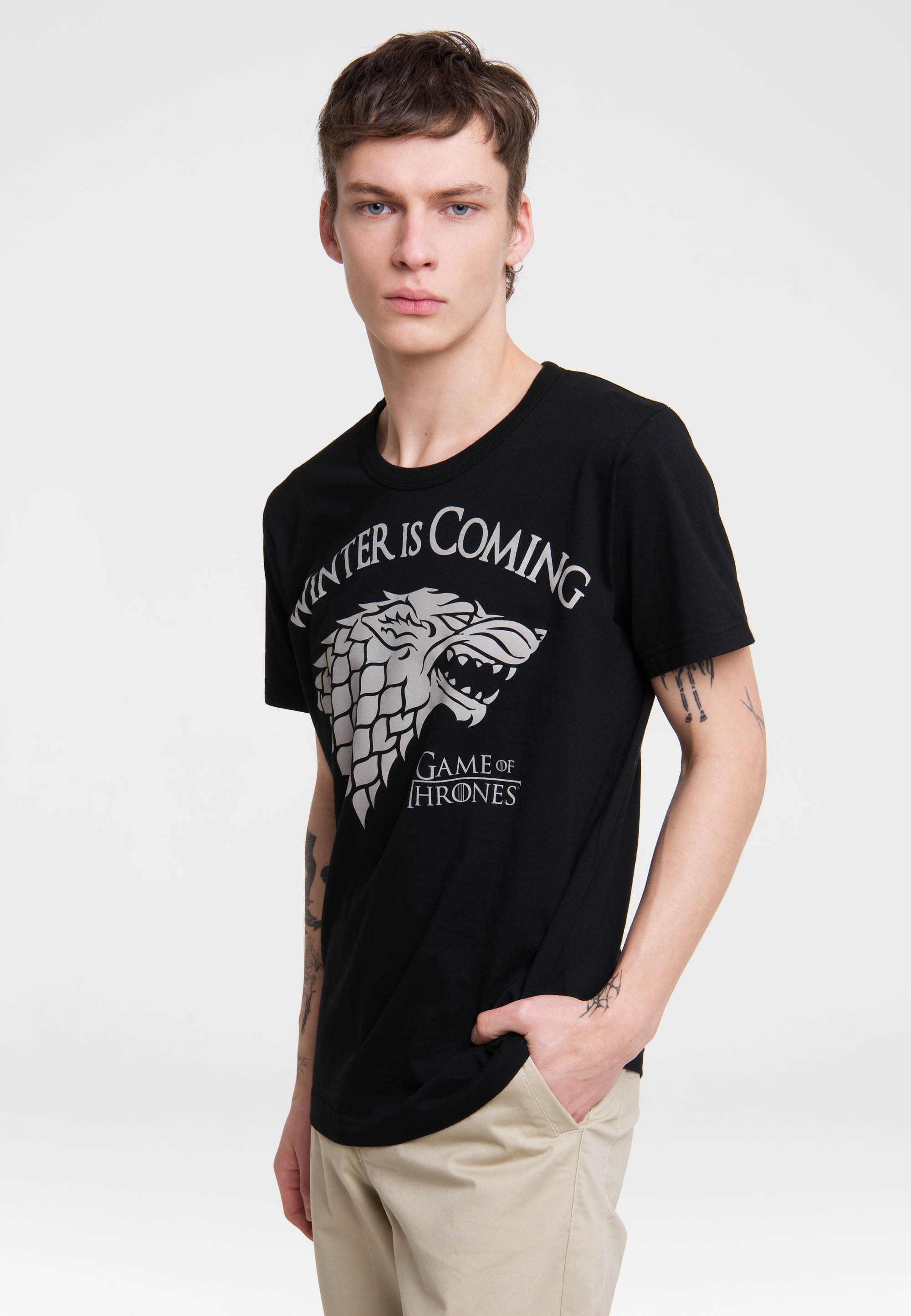 LOGOSHIRT T-Shirt Game of Thrones - Winter Is Coming mit Schattenwolf-Print