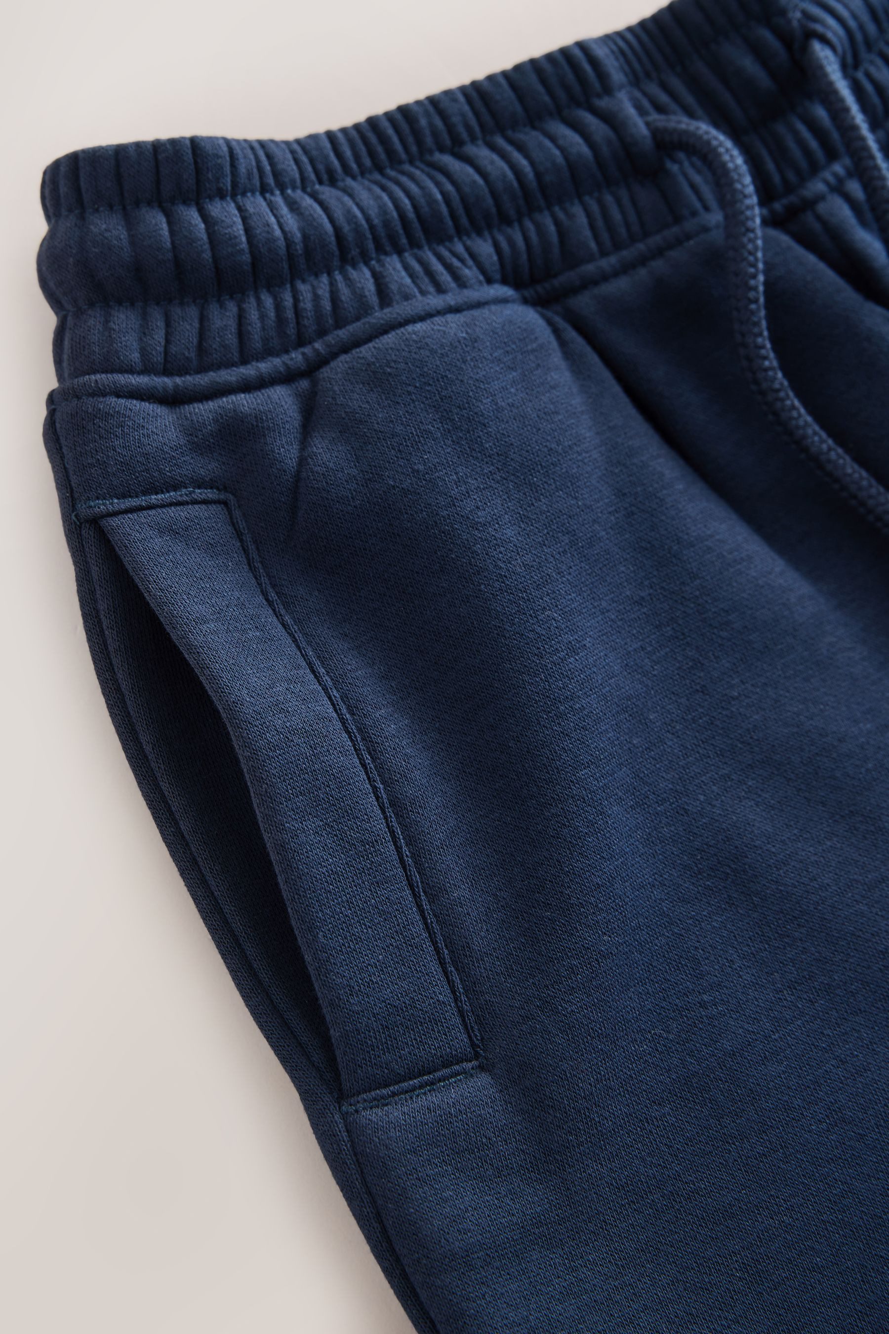 Next Jogginghose Slim-Fit-Jogginghosen (3-16 Jahre), 3er-Pack (3-tlg)