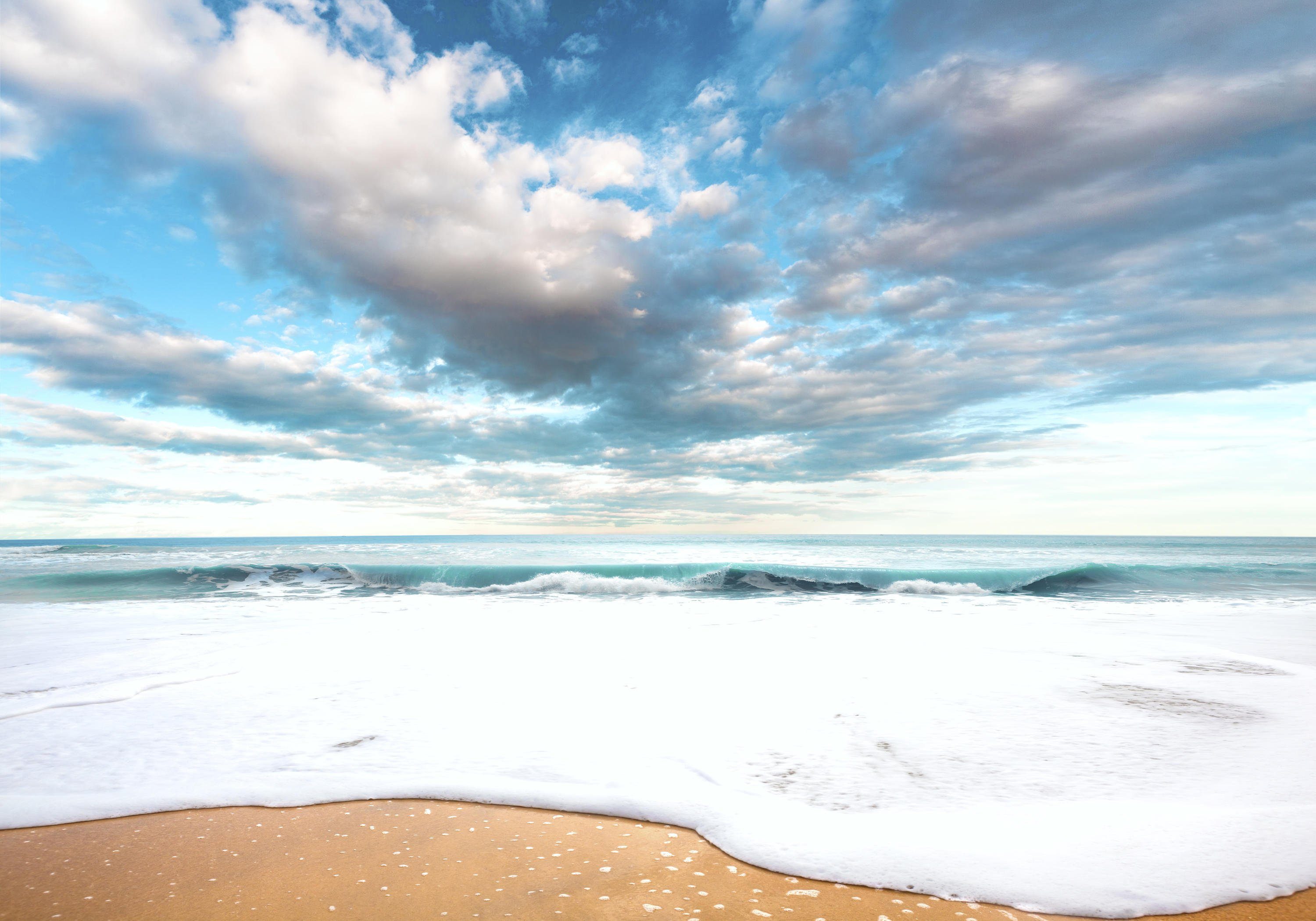 wandmotiv24 Fototapete Strand und idyllischer blauer Himmel, glatt, Wandtapete, Motivtapete, matt, Vliestapete
