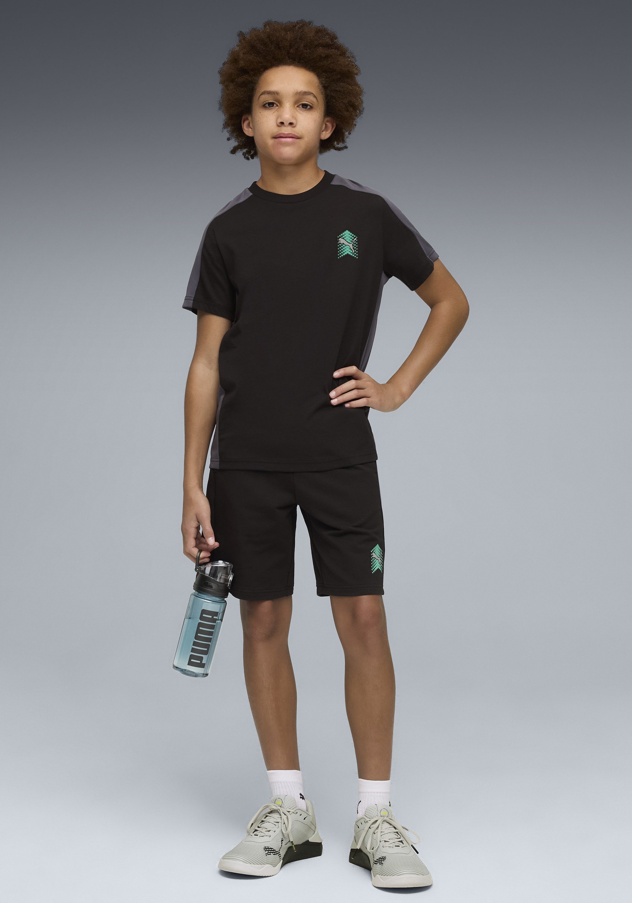PUMA T-Shirt ACTIVE SPORTS SMALL GRAPHIC TEE B Regular Fit, Kurzarm, für Jugendliche, mit Print-Applikation