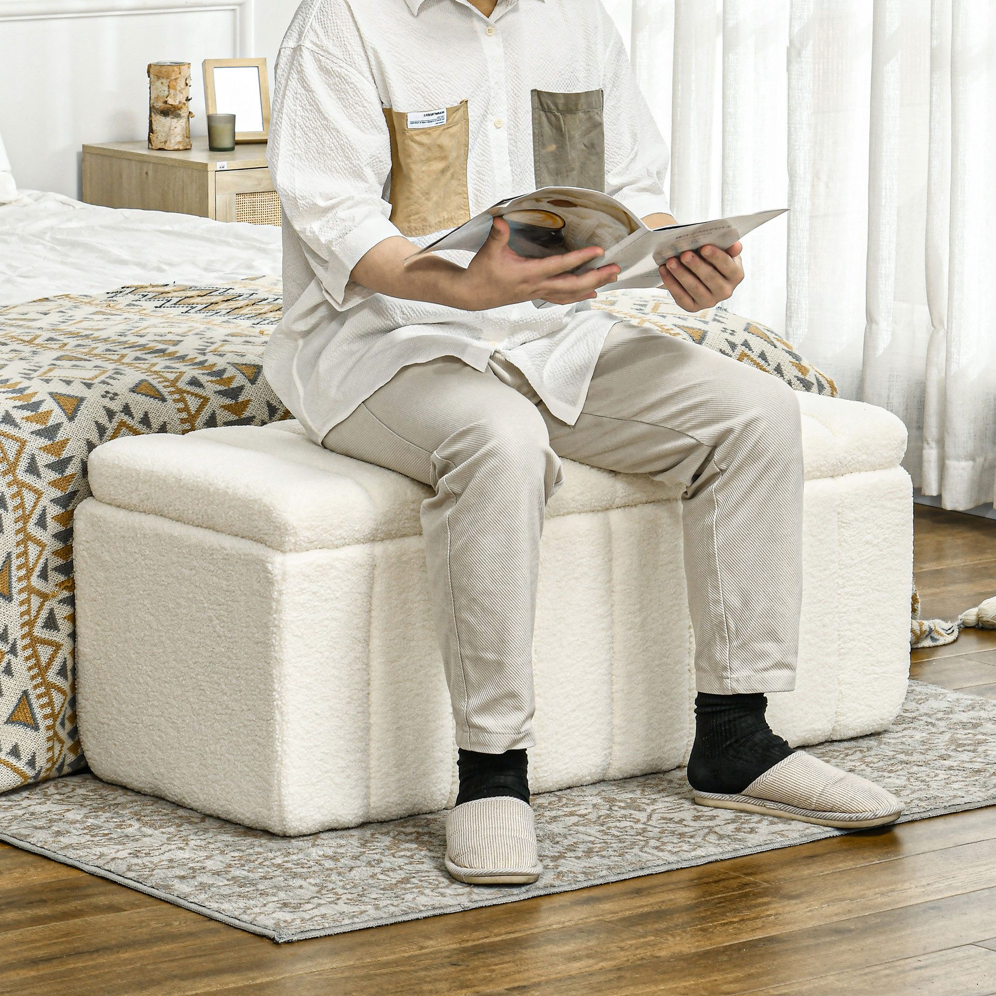 HOMCOM Polsterbank mit Stauraum, Teddy-Vlies-Optik (Truhenbank, 1-St., Sitztruhe), für Flur, Schlafzimmer, Wohnzimmer, 102 x 45 x 46 cm, Cremeweiß