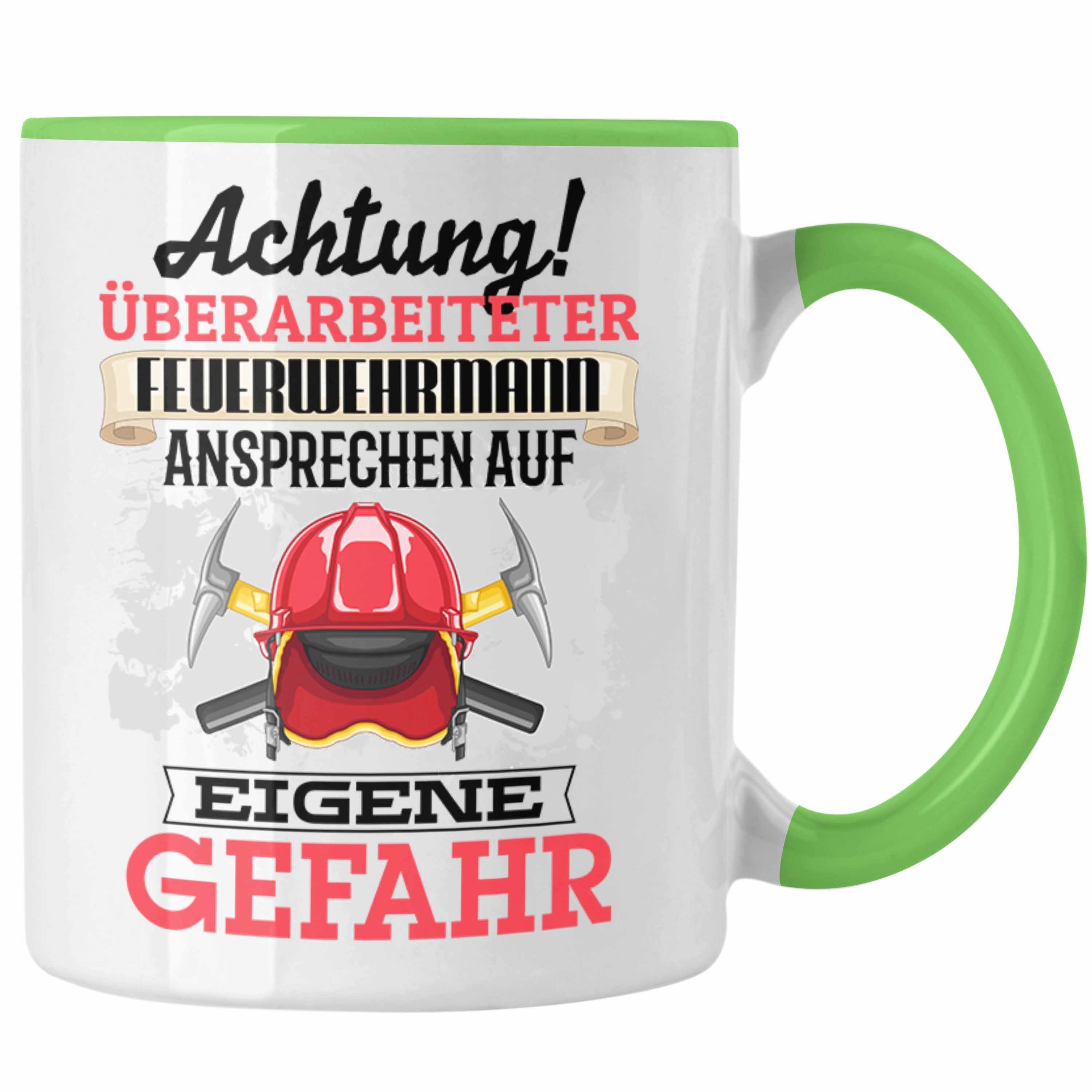 Trendation Tasse Feuerwehrmann Tasse Geschenk Lustiger Spruch Geschenkidee Kaffeebecher Grün