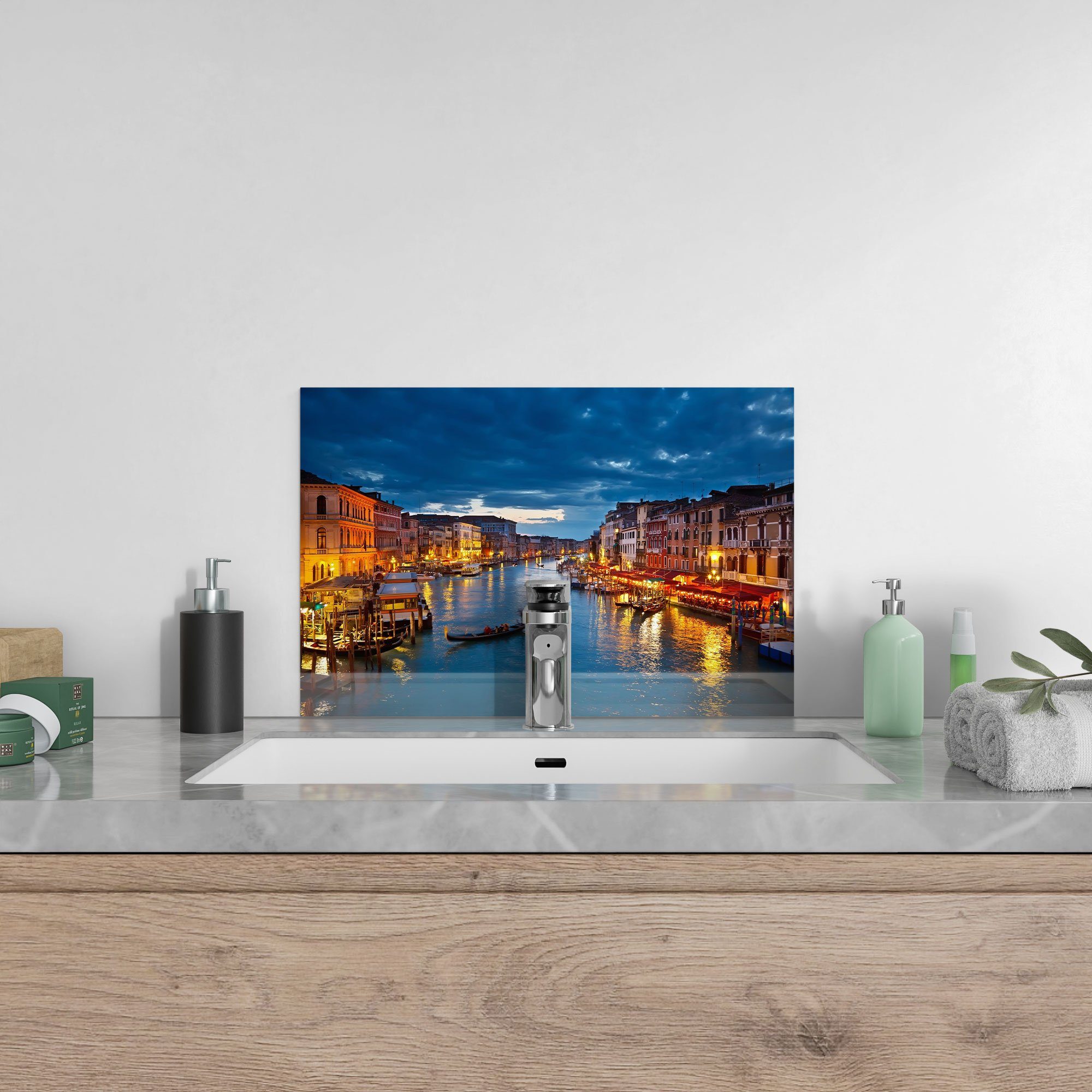 DEQORI Küchenrückwand 'Venedigs Canal Herdblende Grande', Badrückwand Glas Spritzschutz