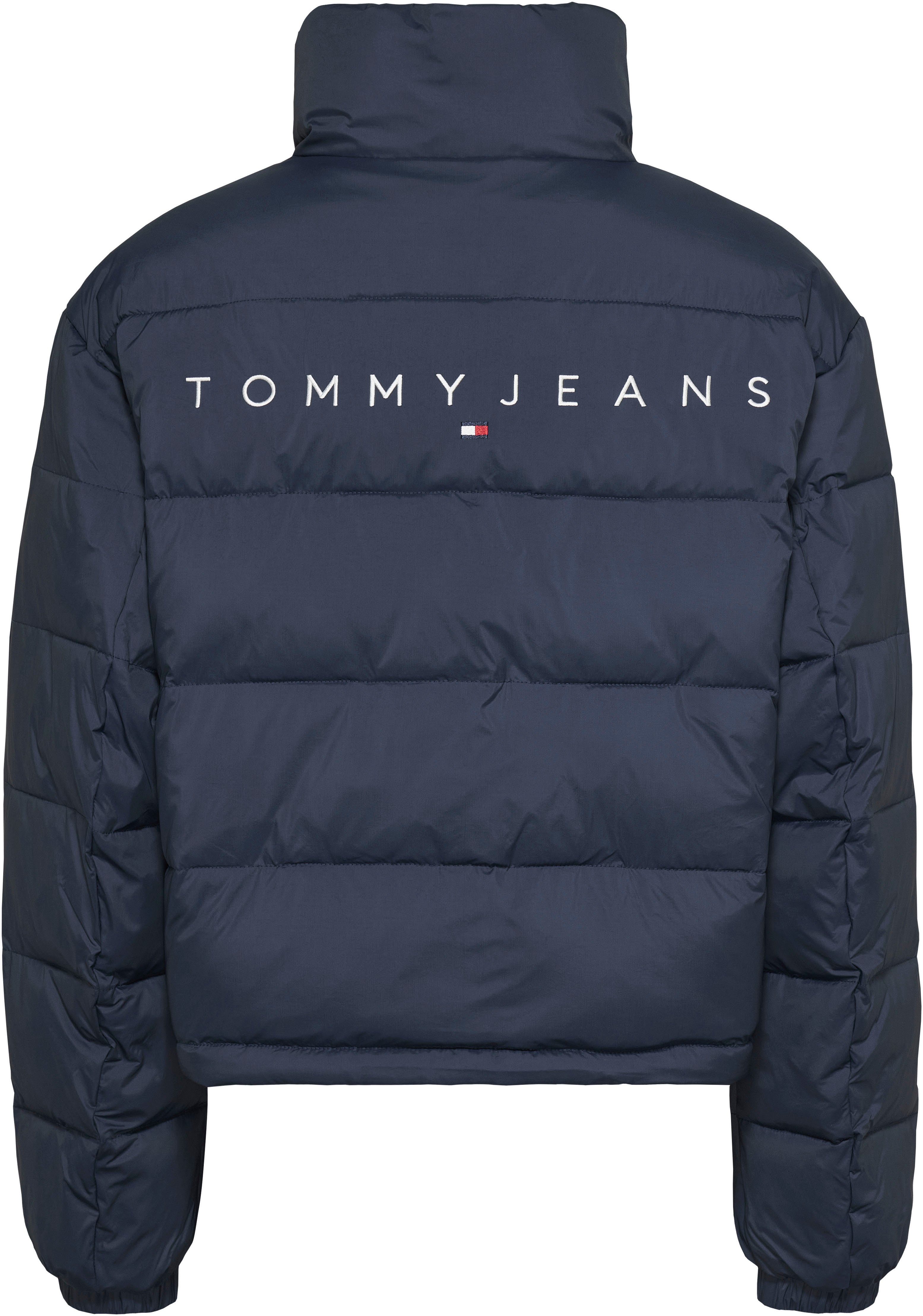 Tommy Jeans Kurzmantel TJW PUFFER BACK Logopatch mit LOGO