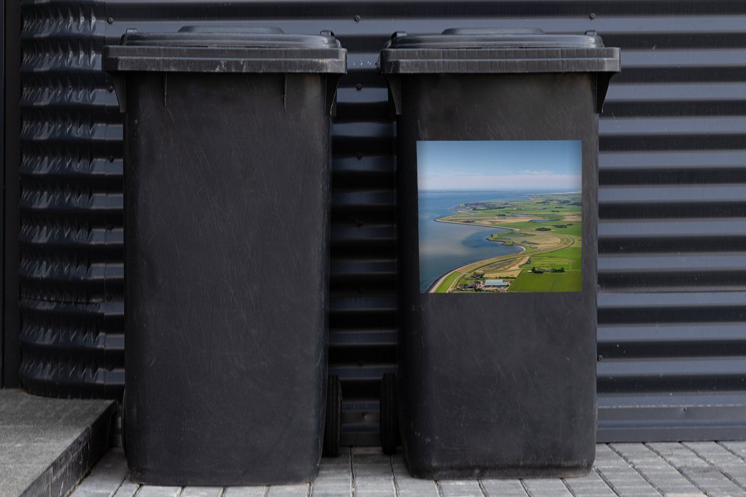 Niederländisch-Texel Luftaufnahme Abfalbehälter Mülleimer-aufkleber, von Sticker, MuchoWow (1 Container, Wandsticker Mülltonne, St),