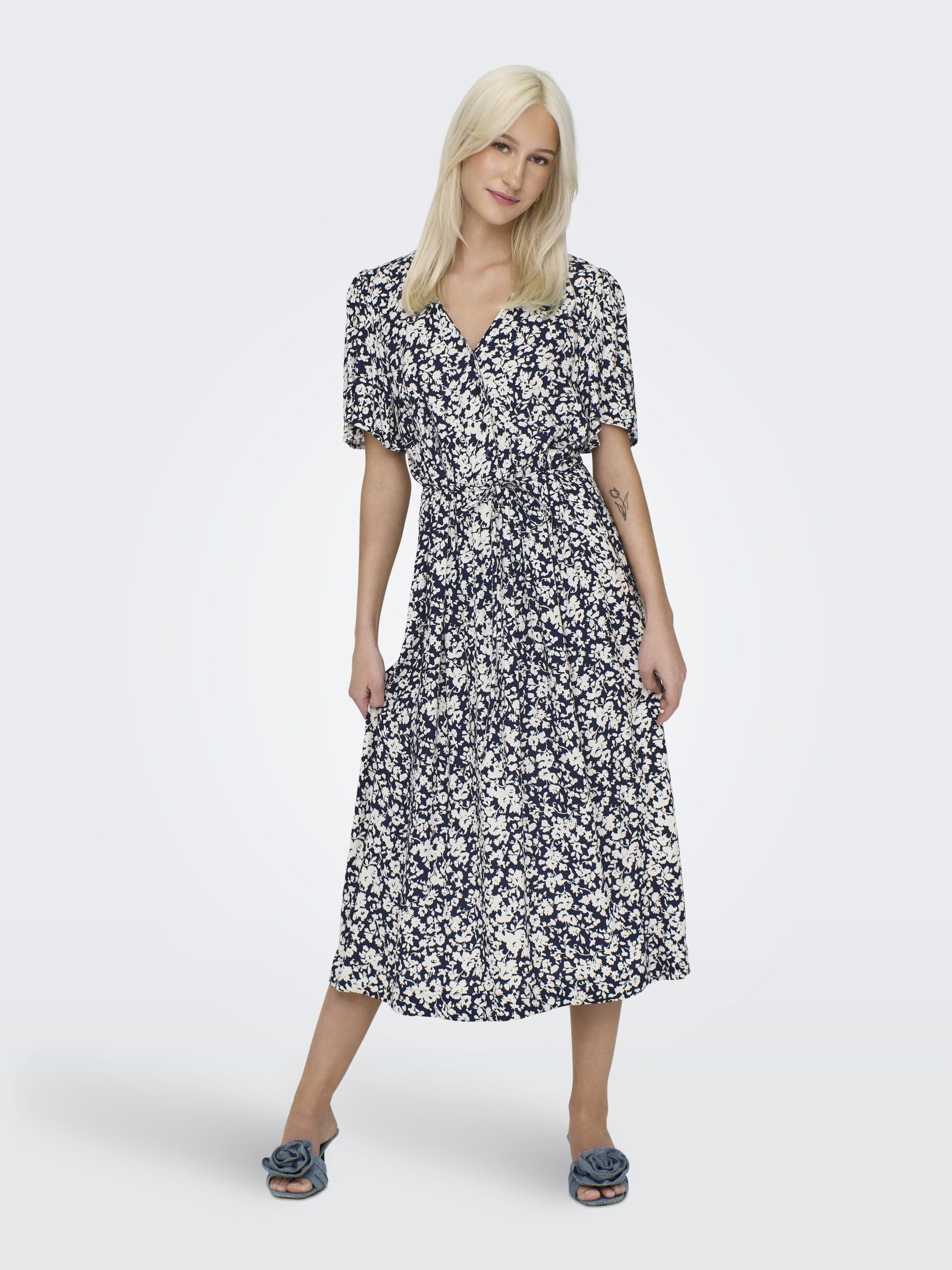 ONLY Midikleid ONLHALIA LIFE S/S MIDI DRESS WVN NO