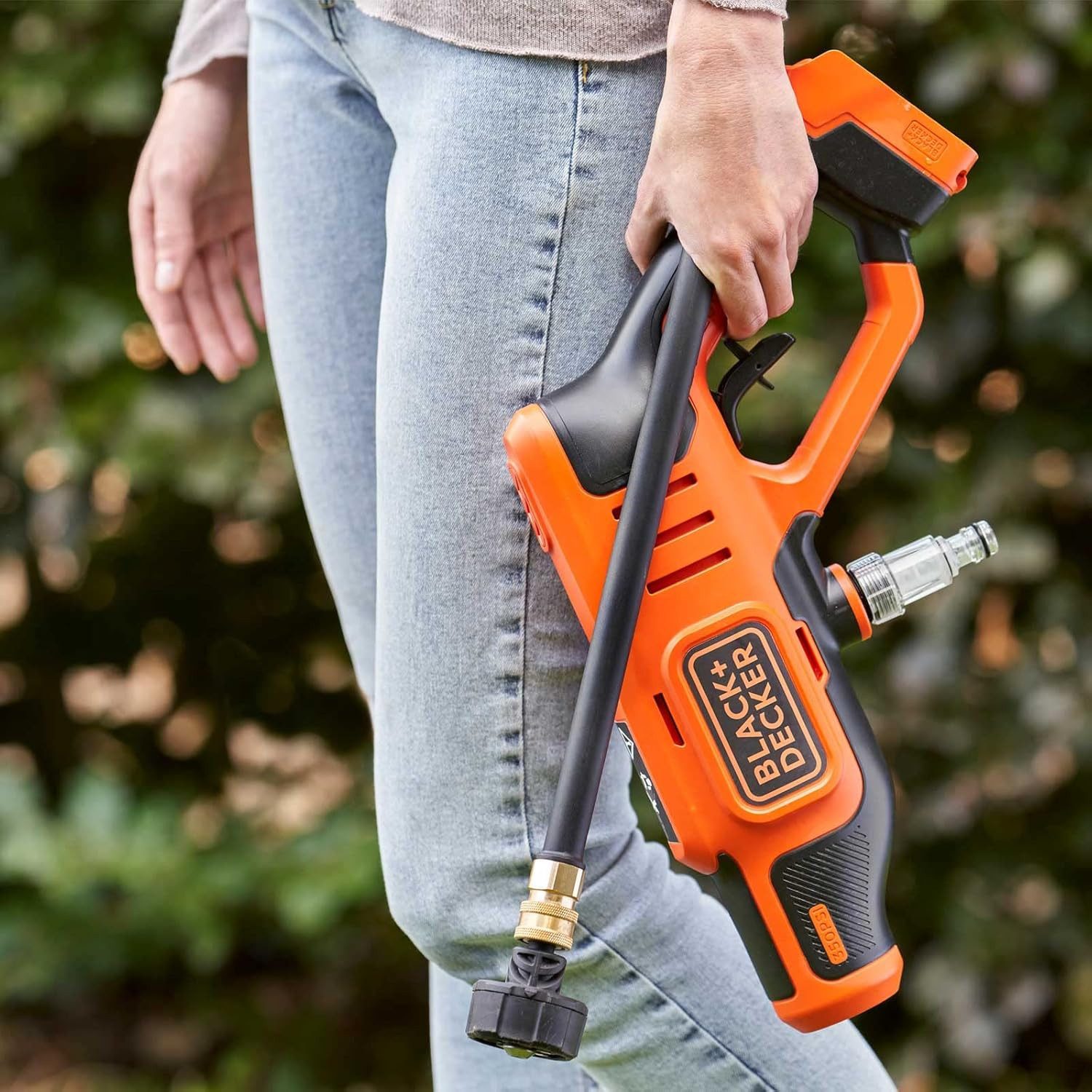 Black + Decker Akku-Druckreiniger Akku-Druckreiniger 8V, 24 bar (ohne Akku & Ladegerät), (1 tlg)