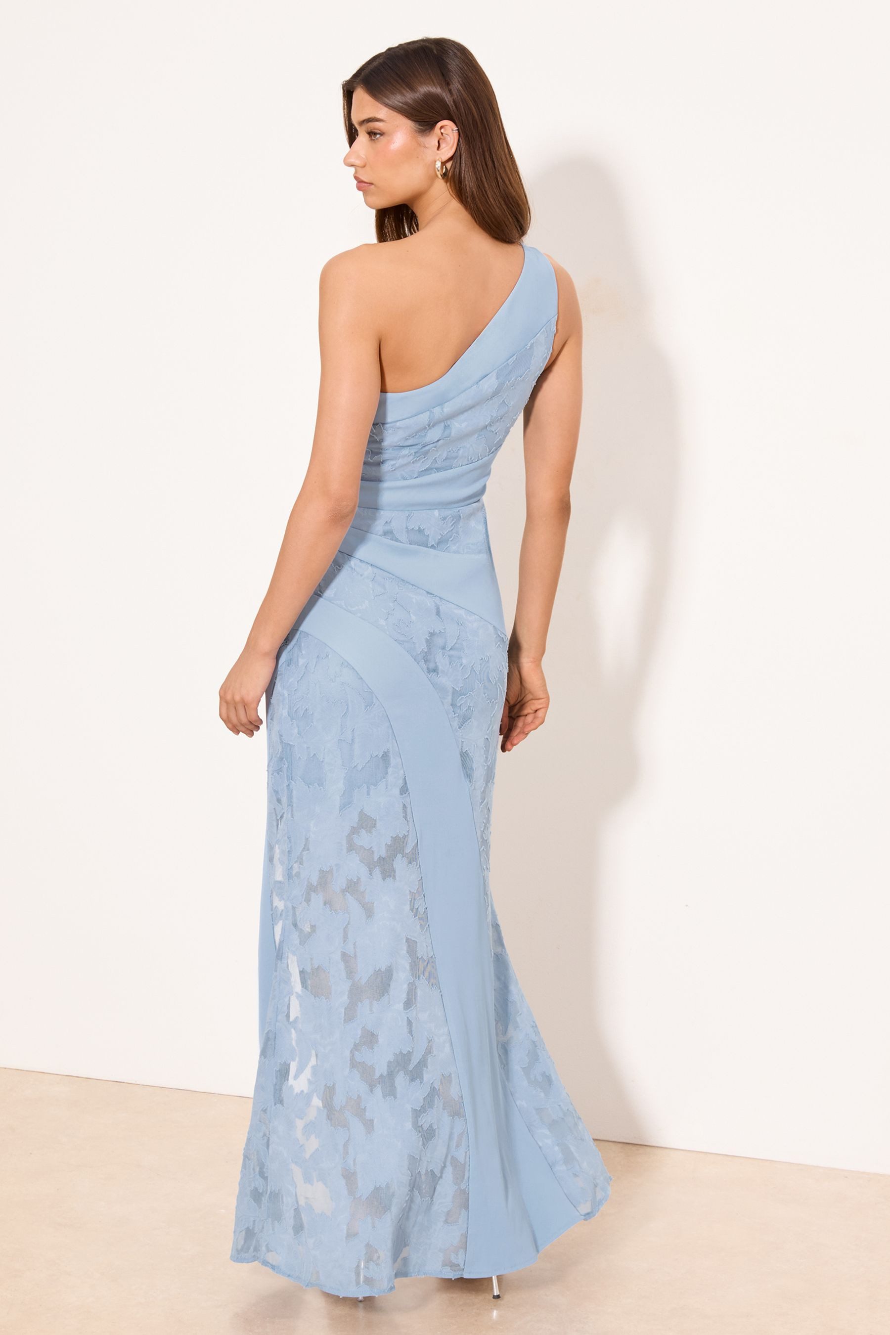 LIPSY One-Shoulder-Kleid Lipsy Oneshoulder-Maxikleid mit Spitze, Regular (1-tlg)