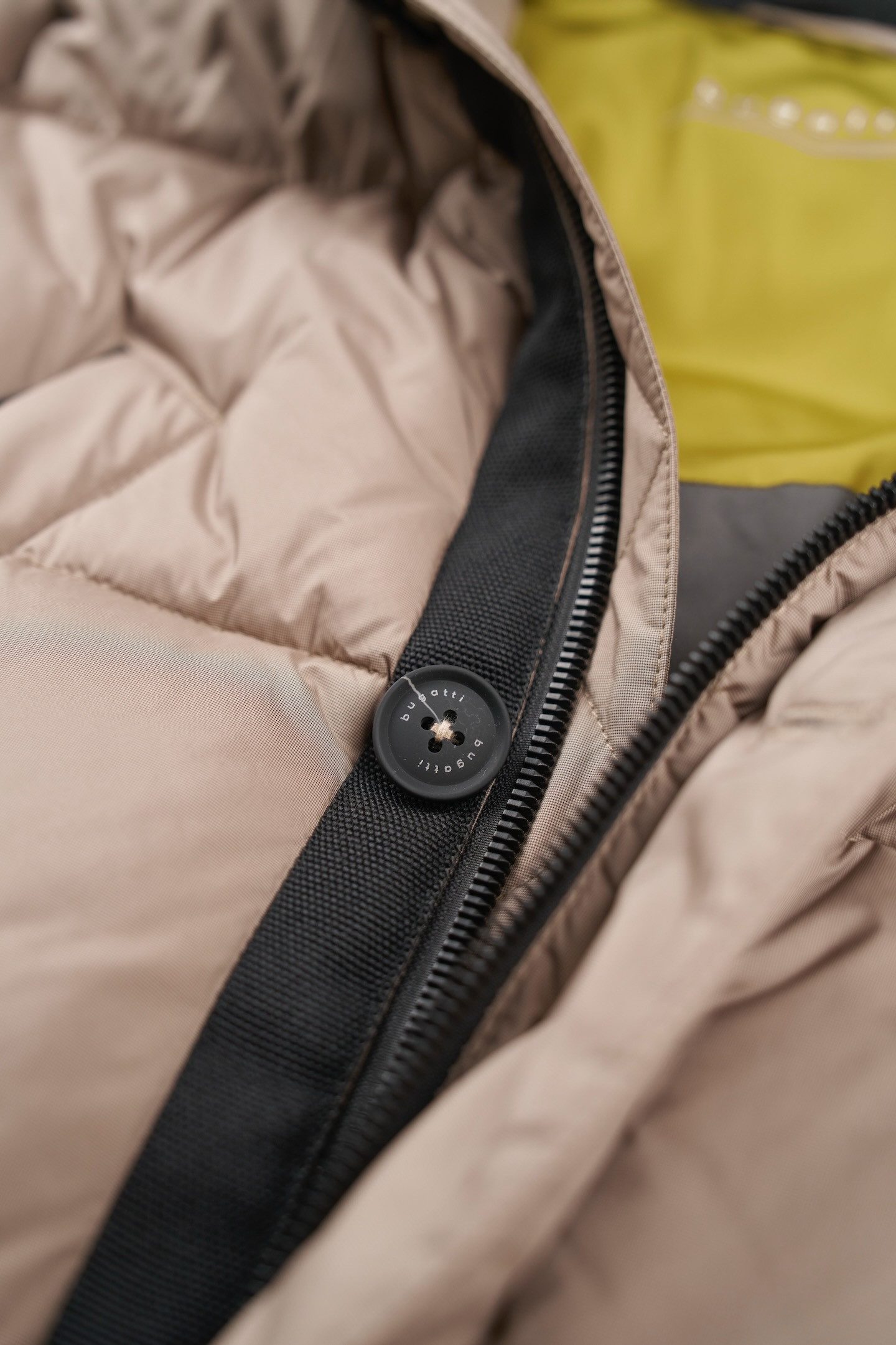 bugatti Kurzjacke mit Stehkragen