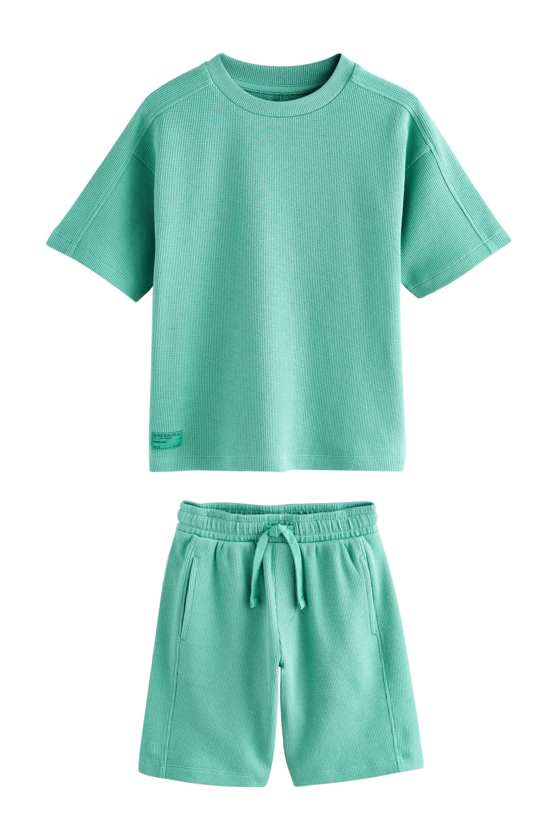 Next T-Shirt & Shorts Strukturiertes T-Shirt und Shorts, Set (2-tlg)