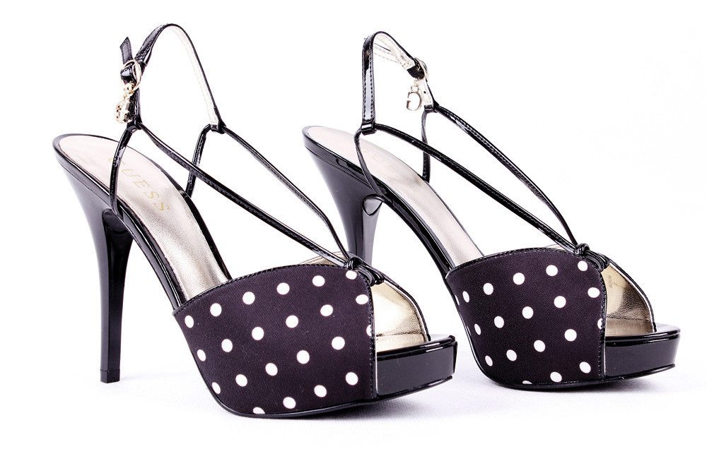Guess Guess Sandalen Pumps