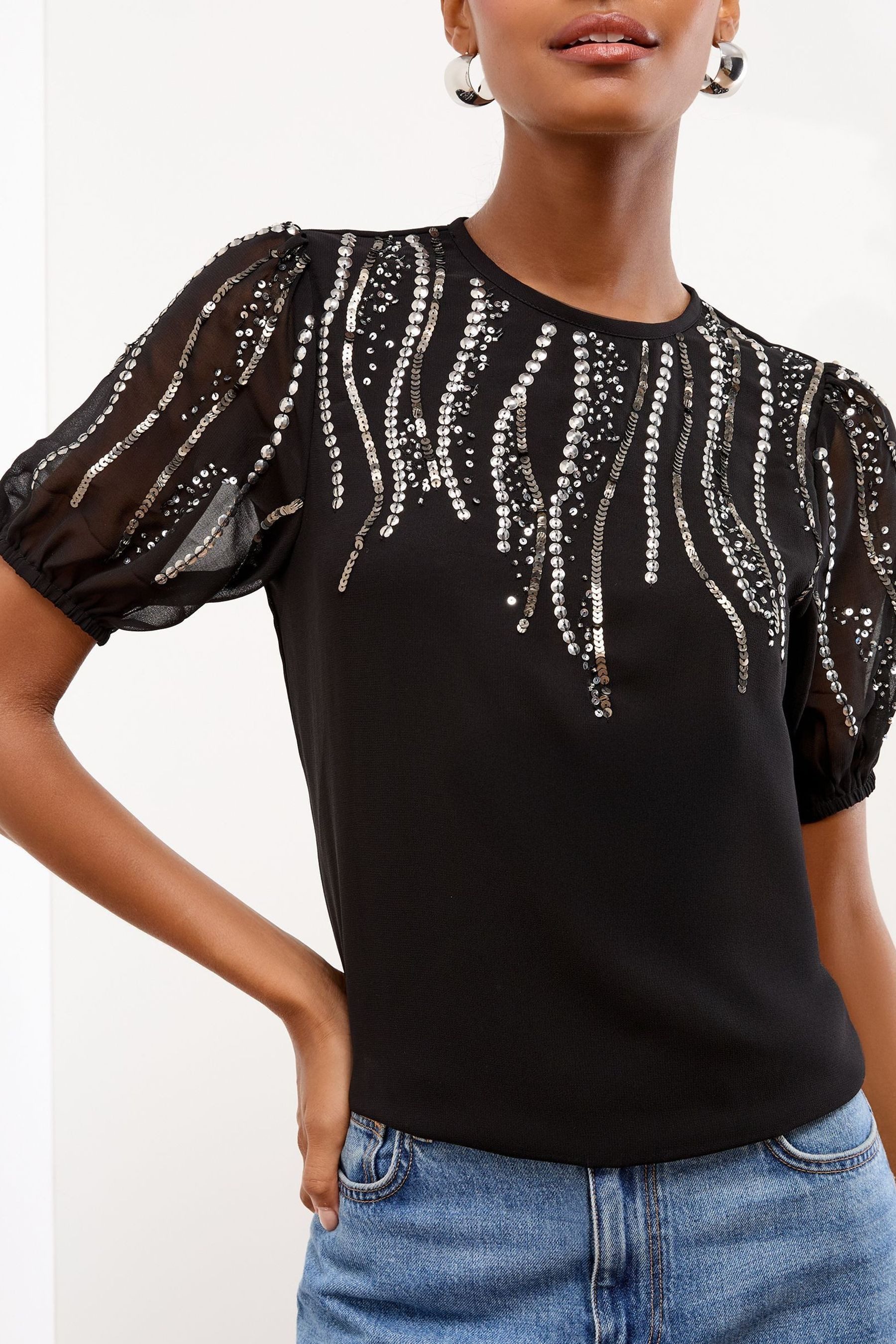 LIPSY T-Shirt Lipsy T-Shirt mit Puffärmeln, Regular (1-tlg)