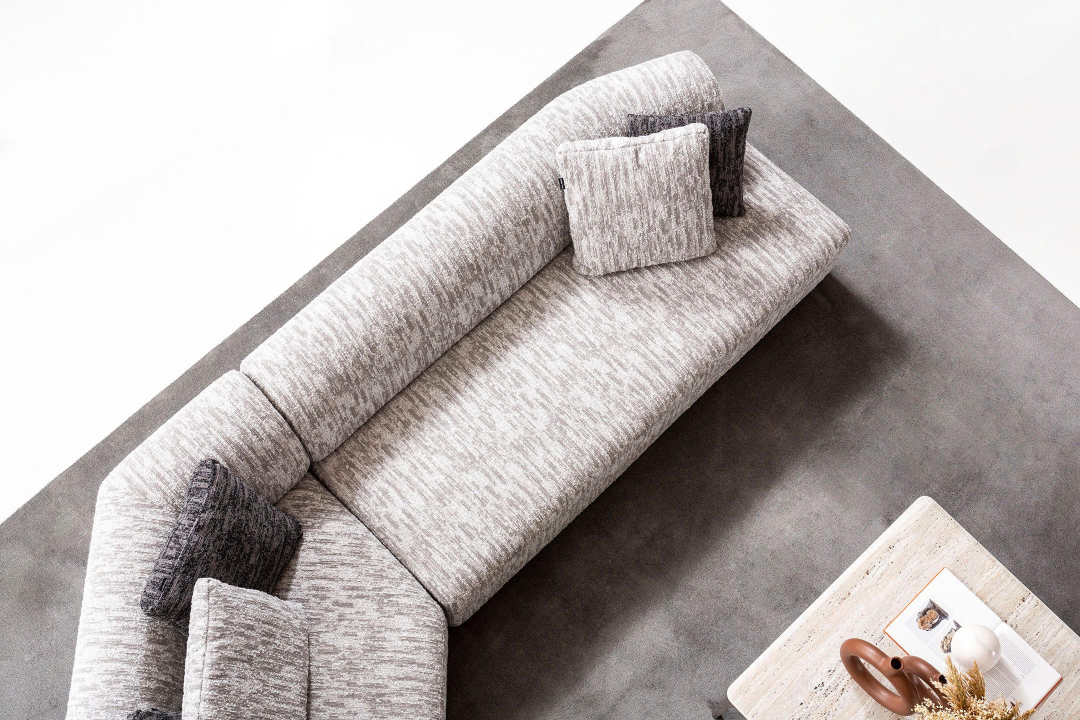 Viva Möbel Sofa TUDOR, L310 x R310 cm, Luxuriöses, flexibles Ecksofa für individuellen Komfort.