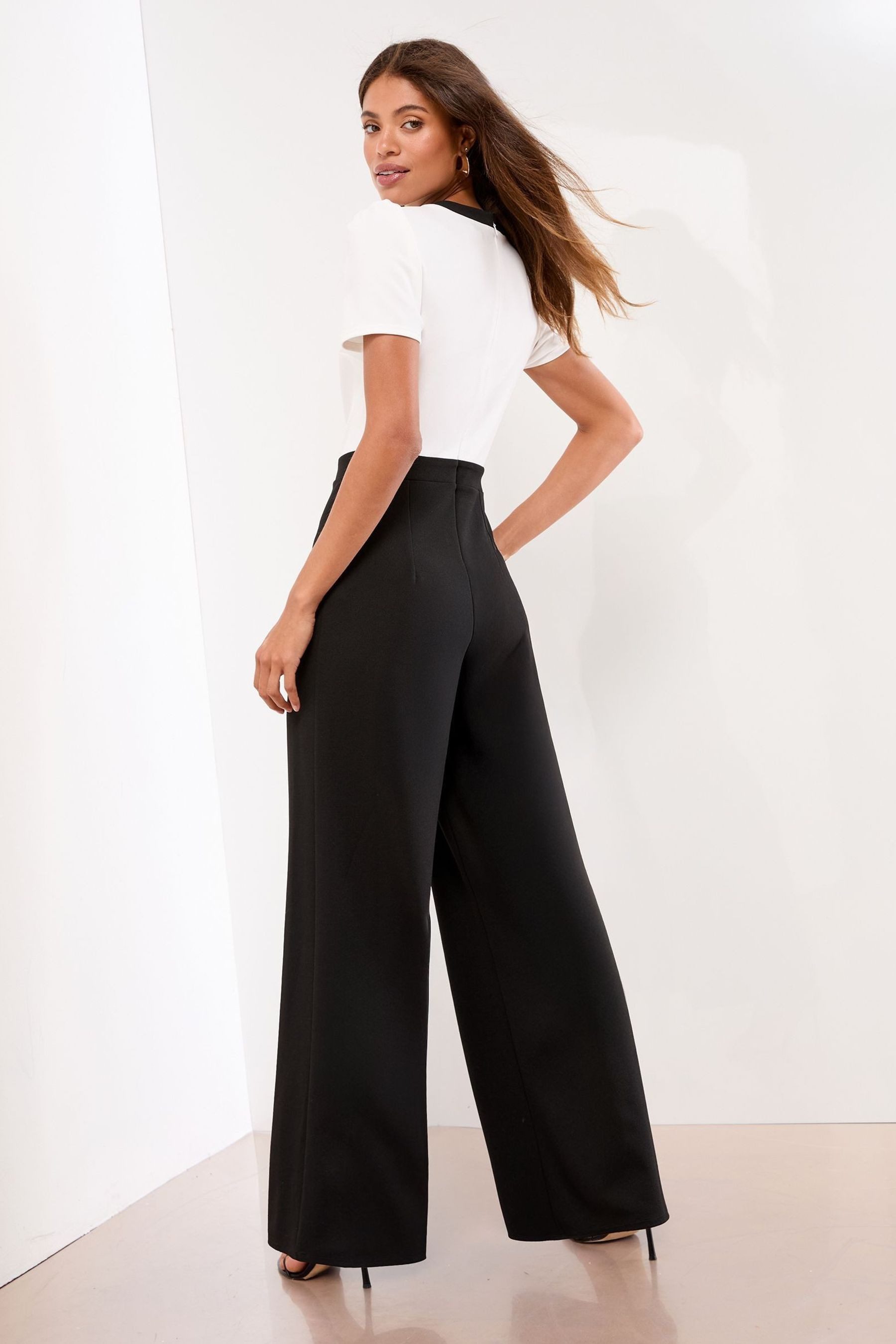 LIPSY Jumpsuit Lipsy Jumpsuit mit Uniformknöpfen, Petite (1-tlg) günstig online kaufen