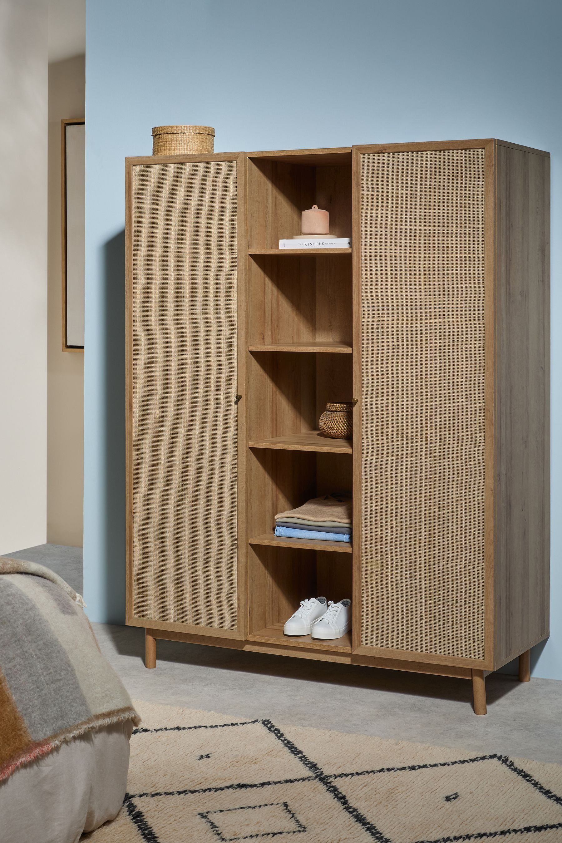 MADE Kleiderschrank MADE.COM Pavia Rattan-Kleiderschrank – günstig online kaufen