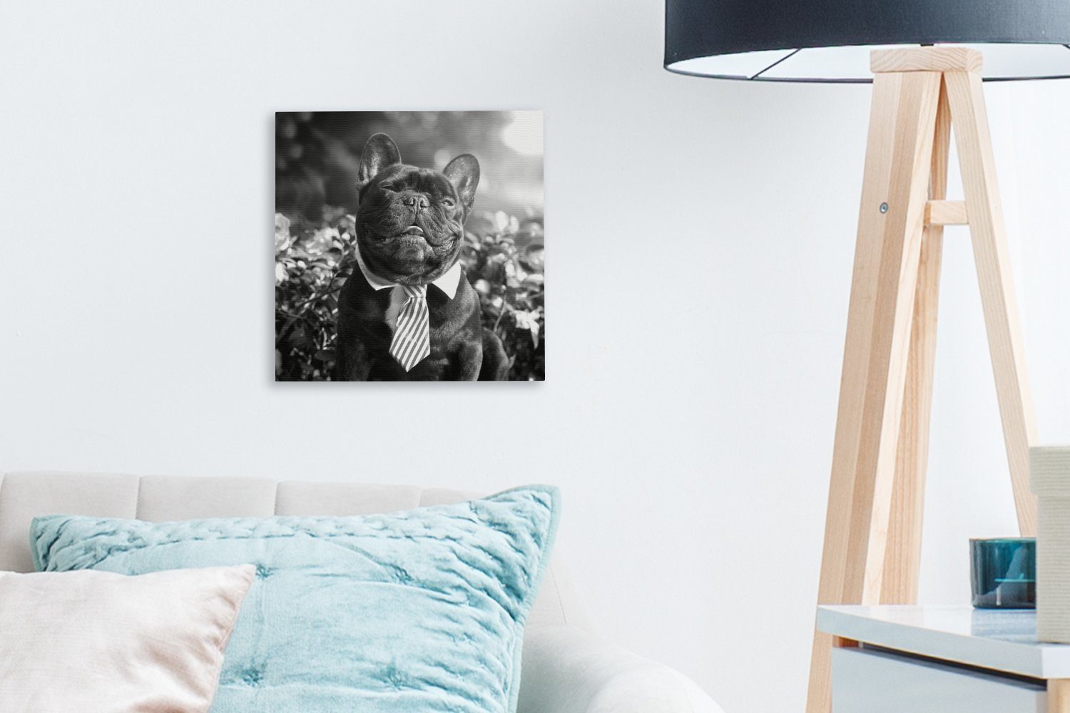 OneMillionCanvasses® Leinwandbild Französische Schlafzimmer - mit weiß, schwarz Bilder Krawatte und für St), Leinwand Wohnzimmer (1 Bulldogge