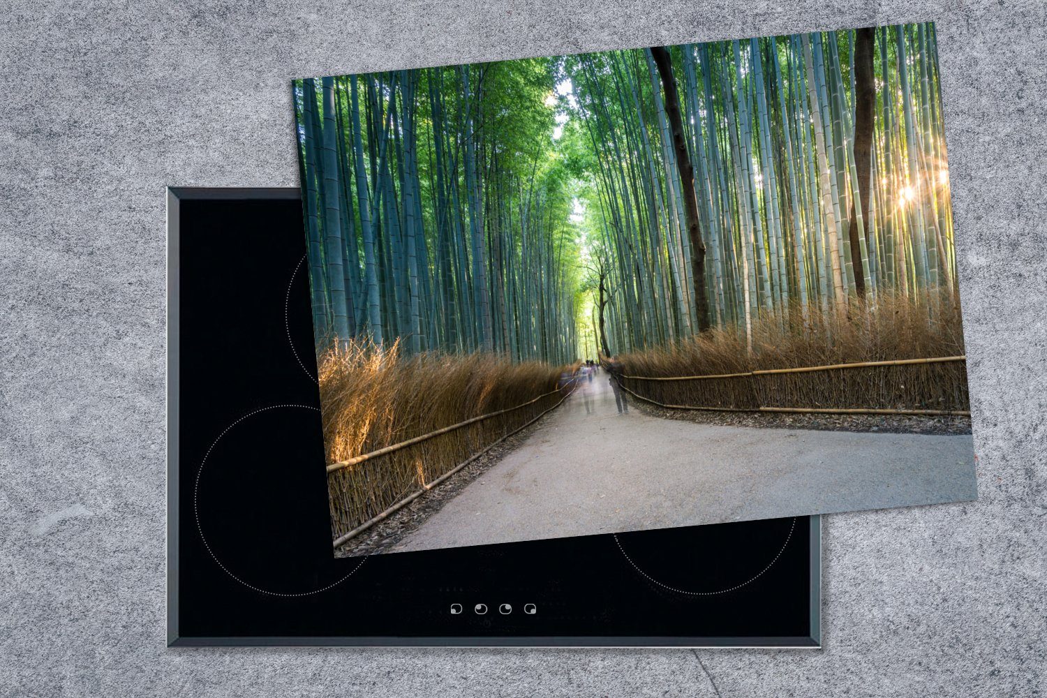 Herdblende-/Abdeckplatte Ceranfeldabdeckung Vinyl, cm, Arashiyama-Bambuswald Arbeitsfläche MuchoWow in nutzbar, im Kyoto, (1 Sonnenaufgang Mobile tlg), 70x52