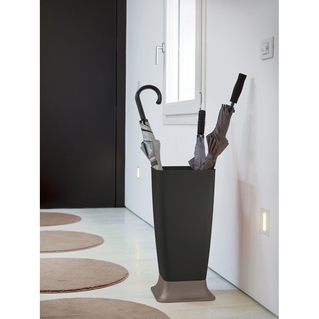 Kreher Kunststoffschirmständer Regenschirmständer in Schwarz / Taupé günstig online kaufen