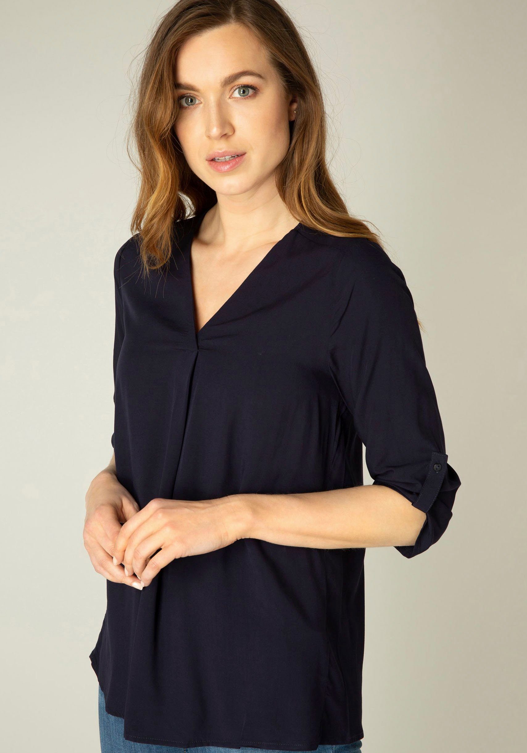 Base Level Shirtbluse mit V-Ausschnitt