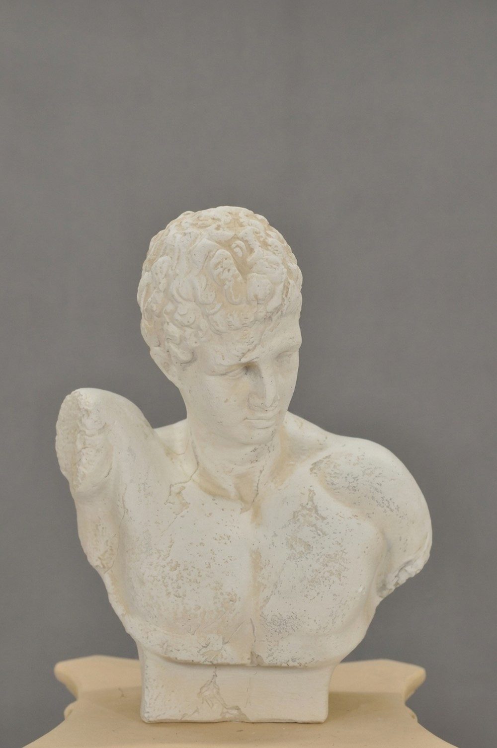 JVmoebel Skulptur Design Büste Claudius aus Polyresin in Antikoptik, Made in Europa