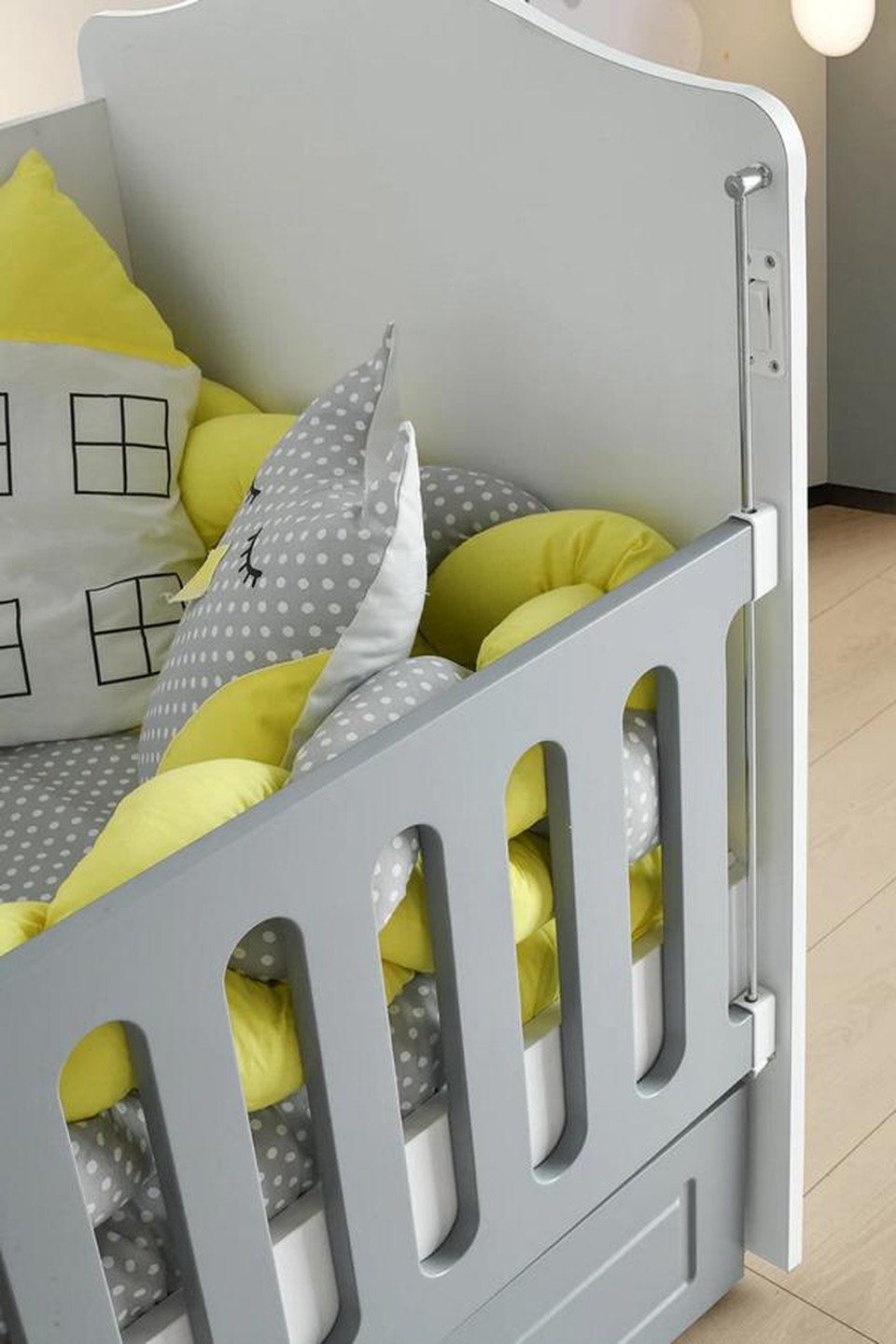 Xlmoebel Babybett Babybett in Grau mit Schubladen aus hochwertigem Holz, 1-tlg., Made in Europa