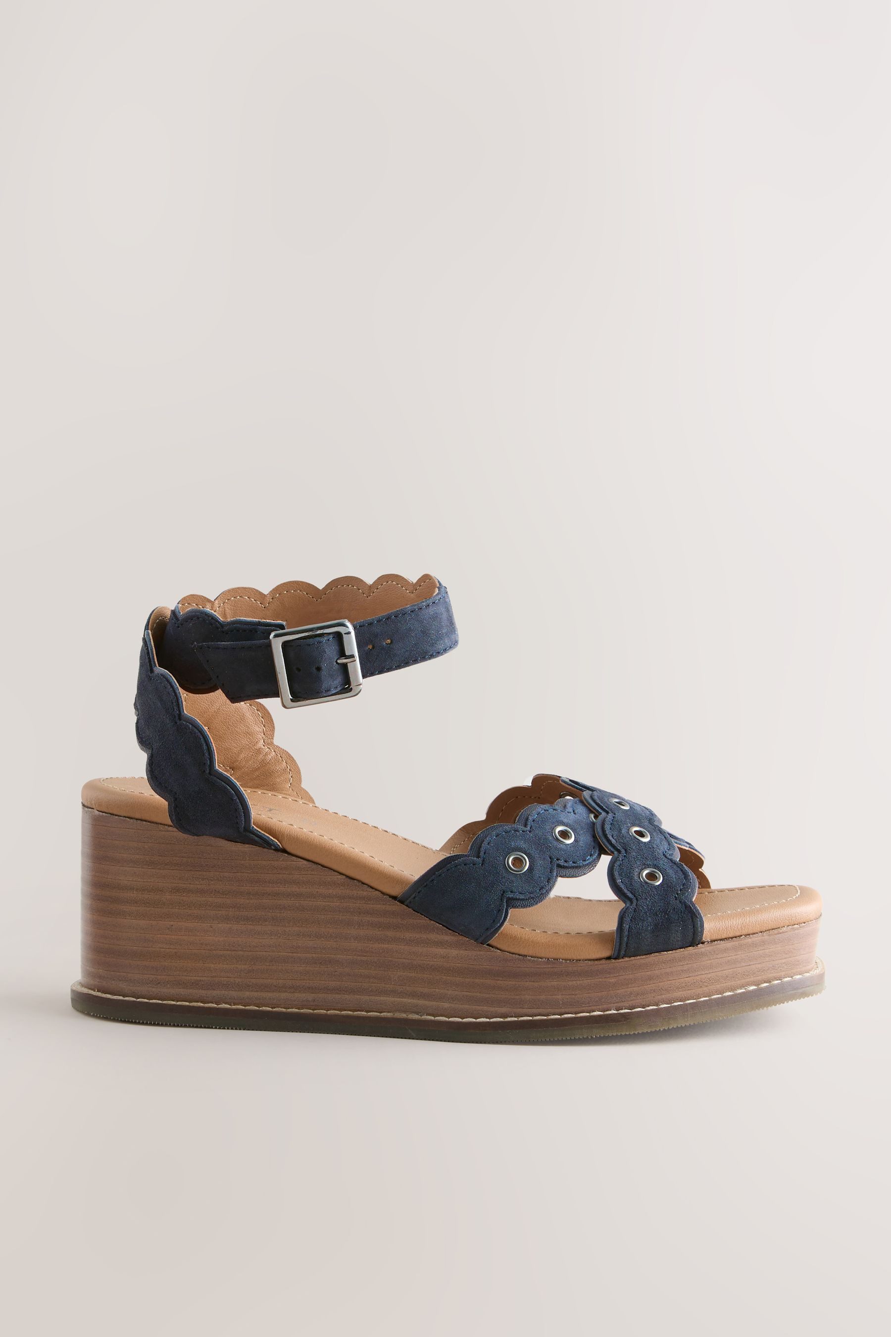 Next Forever Comfort Keilabsatzsschuhe aus Leder Keilsandalette