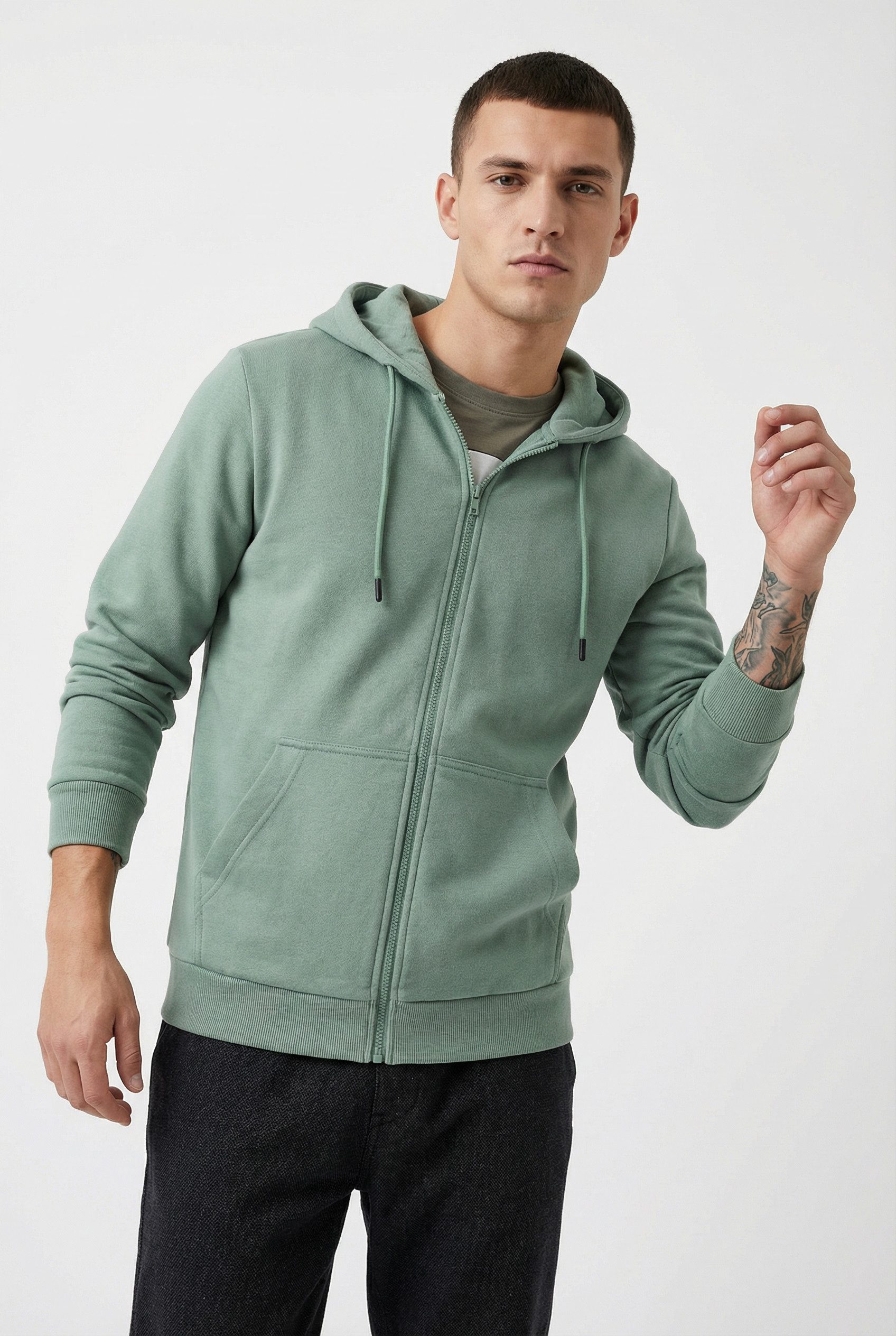 Jack & Jones Kapuzensweatjacke JJEBRADLEY mit Kapuze, ideal für kalte Jahreszeit Materialmix, relaxed fit
