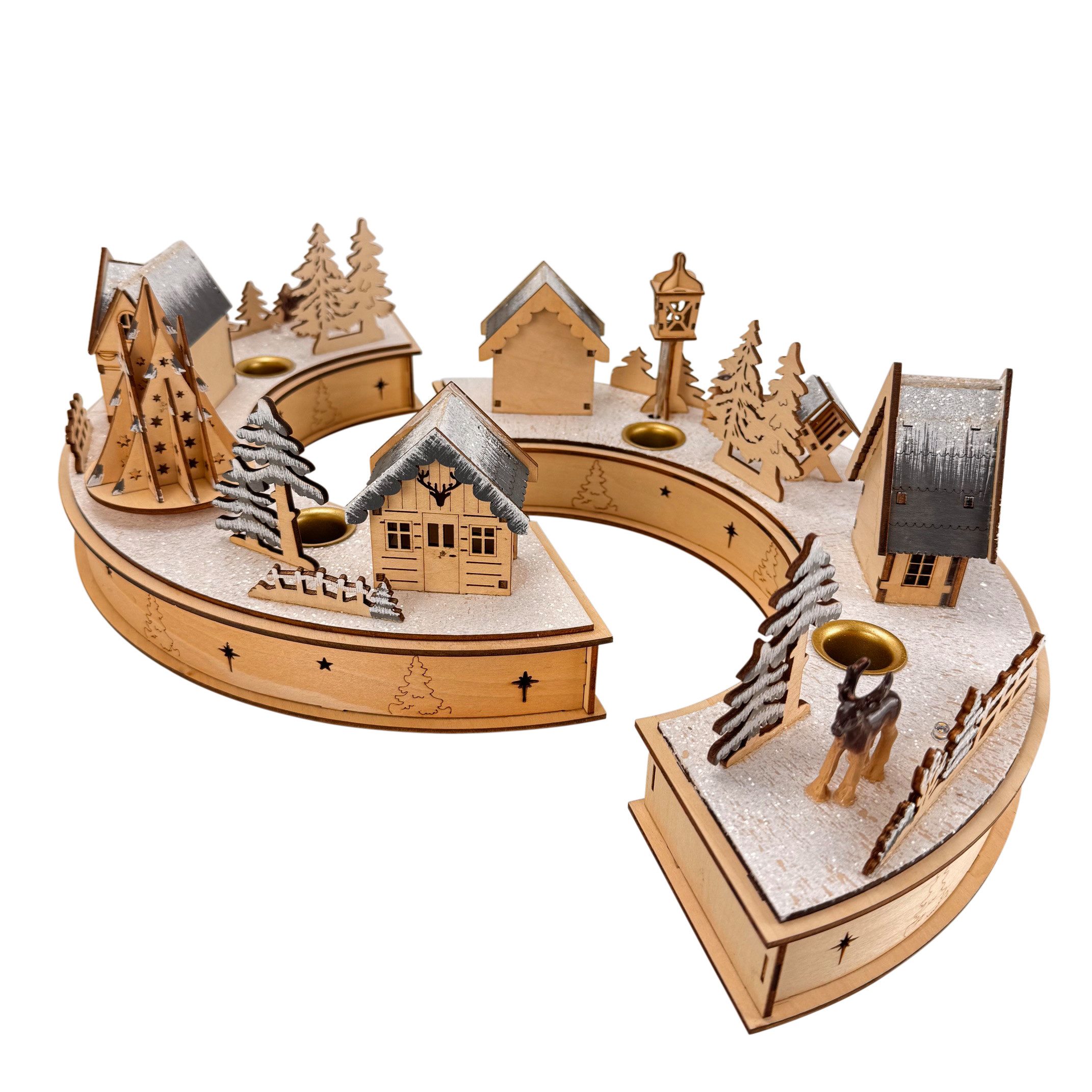 Online-Fuchs Kerzenhalter für 4 Stabkerzen - Adventskranz mit LED-Beleuchtung & Timer (mit Häusern, Tannenbäumen und niedlichen Wichteln, Weihnachtsdeko), Winterlandschaft mit drehender Pyramide oder Weihnachtsbaum