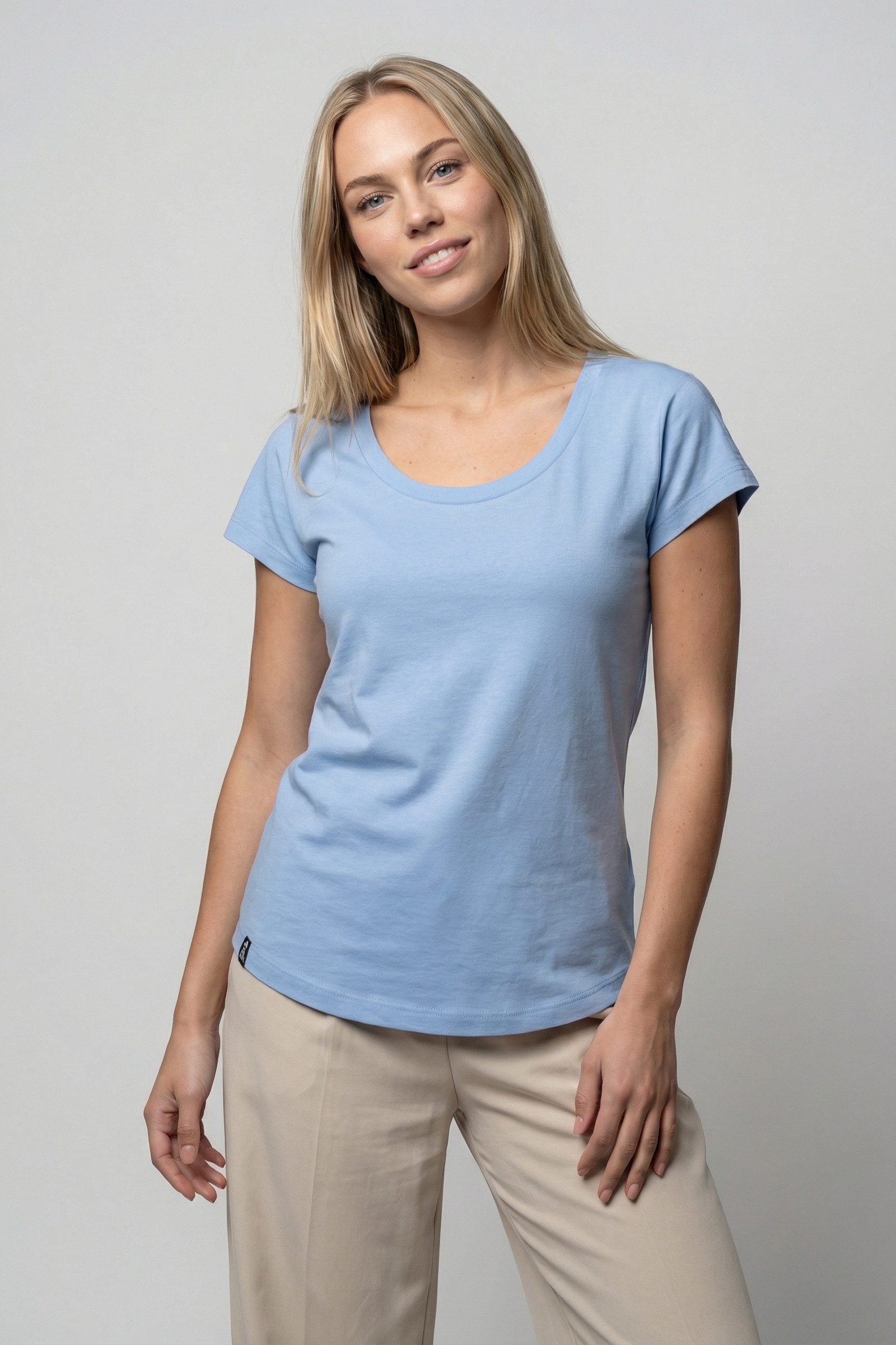 Alife & Kickin Rundhalsshirt leichtes Sommer-Top aus Bio-Baumwolle mit weitem U-Ausschnitt – Bild 3 von 4