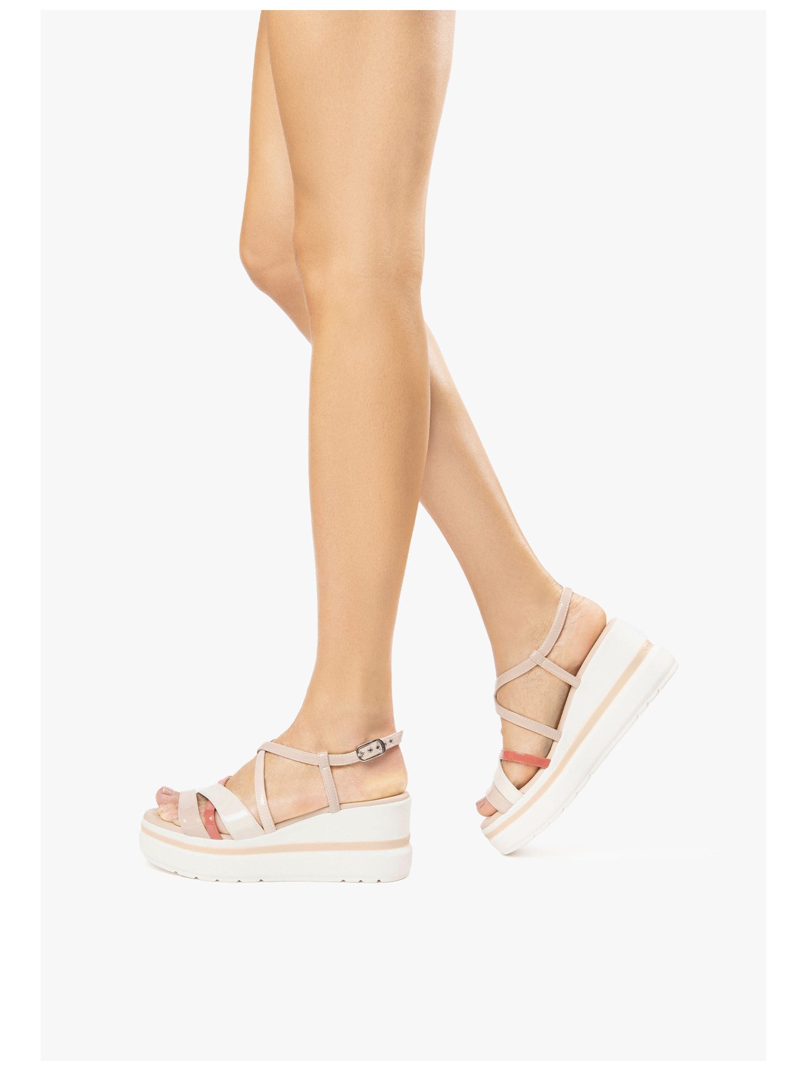 Nero Giardini Sandalen Lederimitat . Keilsandalette