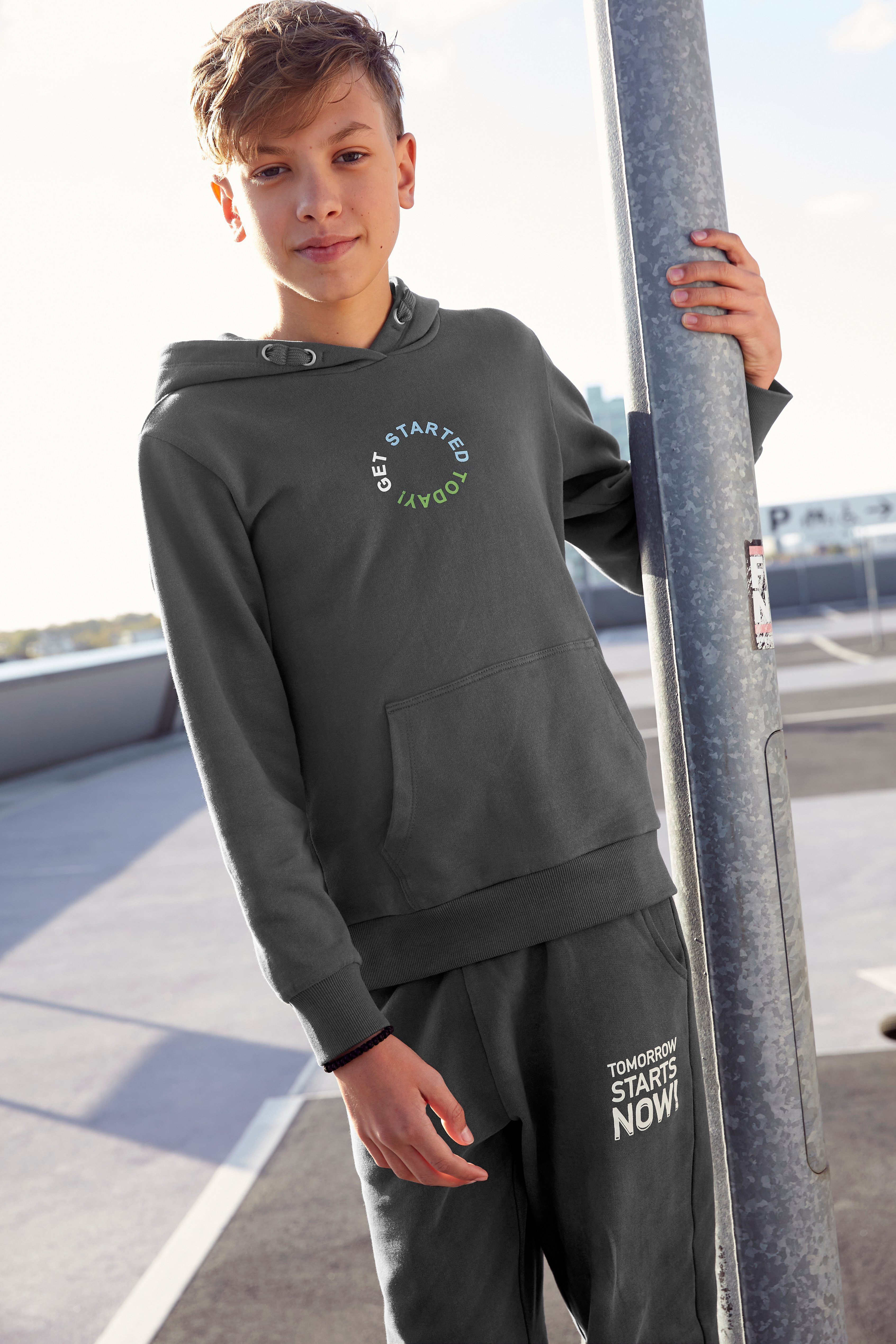 KIDSWORLD Kapuzensweatshirt TODAY! GET STARTED