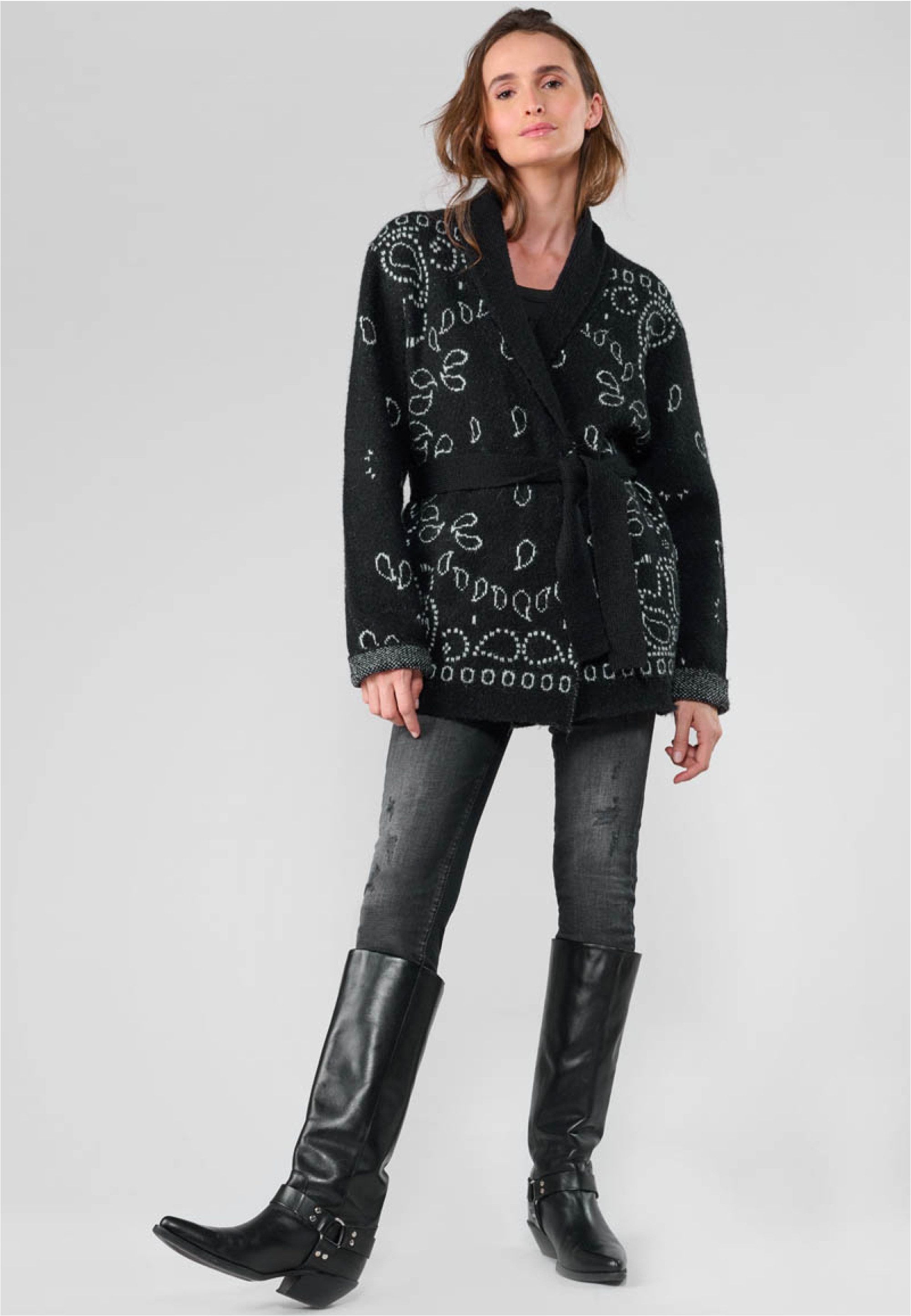 Le Temps Des Cerises Strickjacke BAO mit schönem Allover-Muster