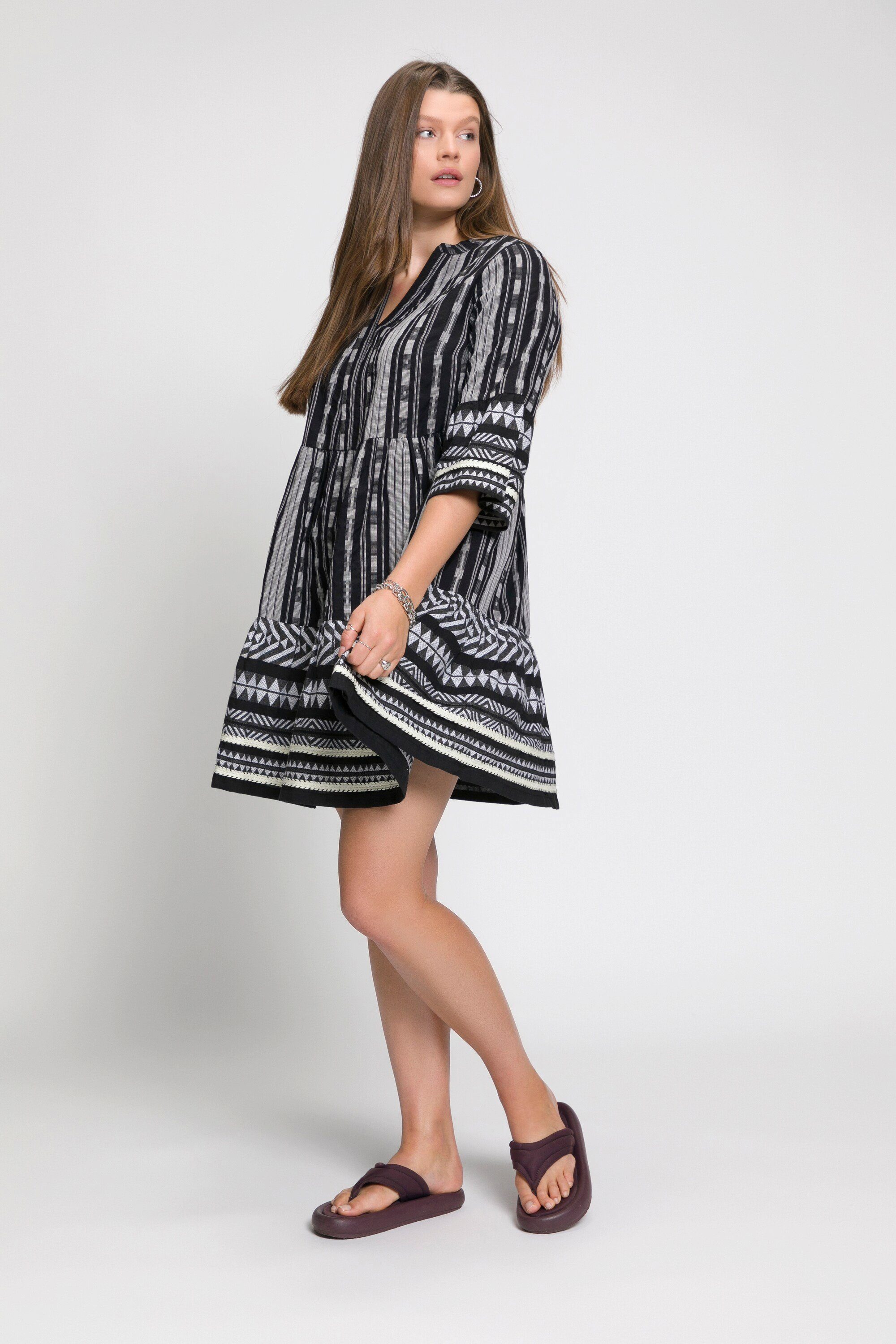 Studio Untold Jerseykleid Kleid gewebtes Ethno Muster Volant 3/4-Ärmel