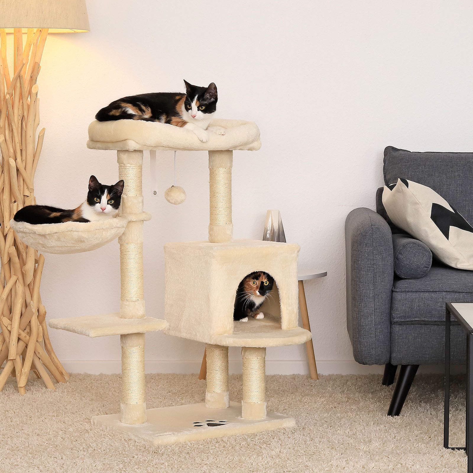 lionto Kratzbaum 93 cm mit Höhle, Liegemulde, Spielball & Sisalstämmen, beige, kompakter Katzenbaum mit Wandhalterung, für Katzen jeden Alters