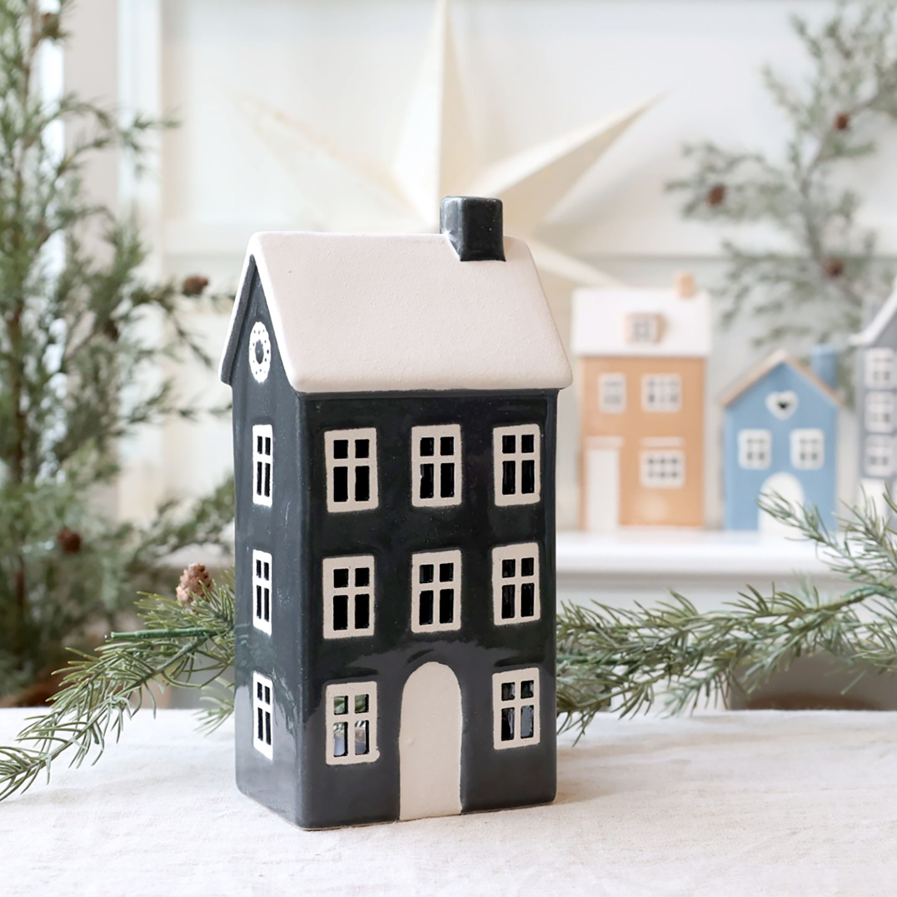 Chic Antique Weihnachtshaus Chic Antique - Lichterhaus Teelichthaus Windlic günstig online kaufen