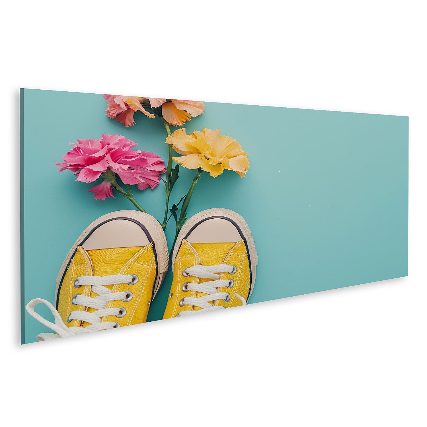 islandburner Leinwandbild Leuchtend gelbe Sneakers stechen hervor, bunte Blumen setzen verspiel