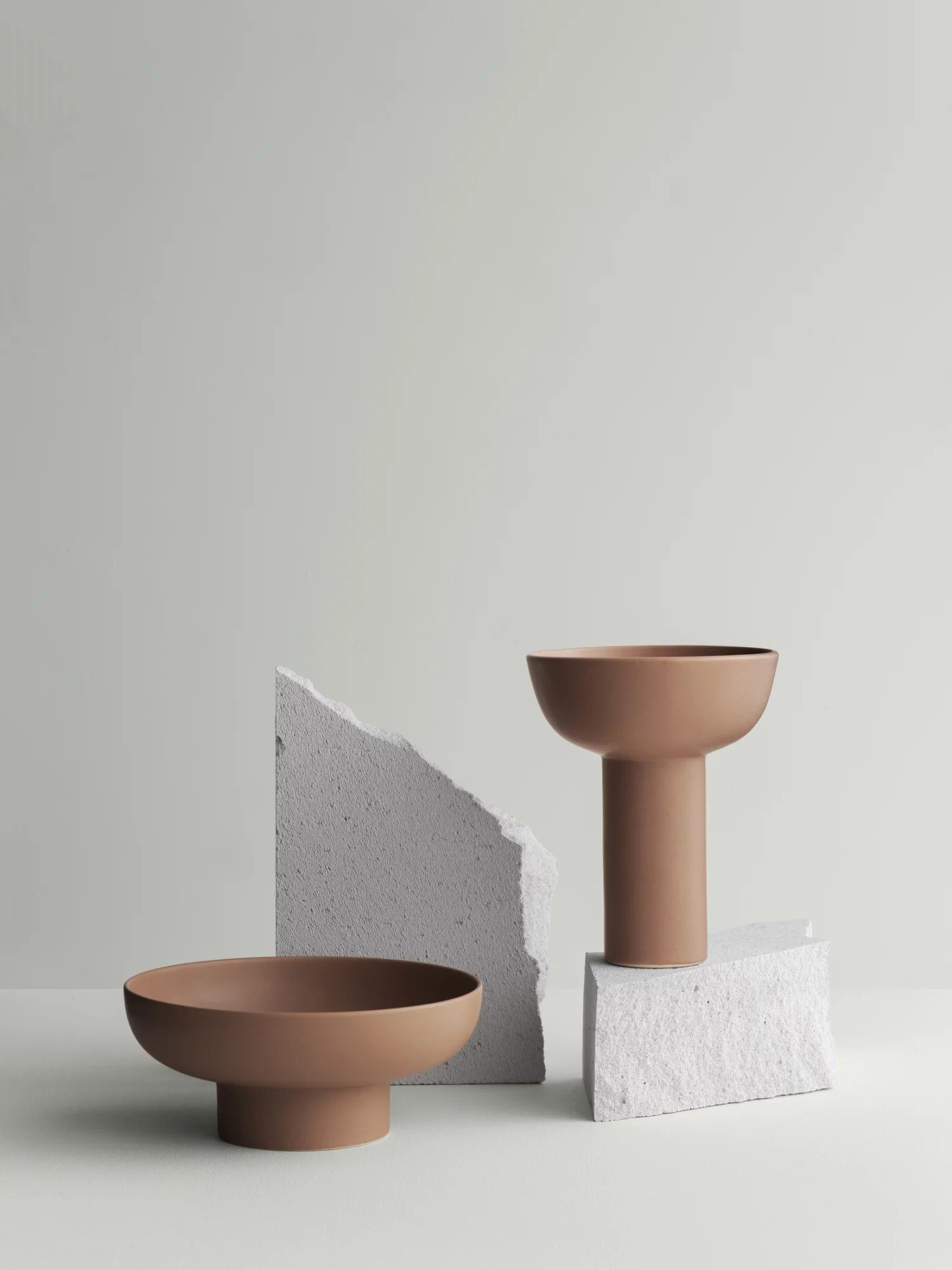 blomus Dekovase -MIYABI- Japanische Ikebana-Vase aus Steingut: Ästhetik in Perfektion, Hochwertig, Ikebana-Kunst, Ästhetik, Funktionalität, Vielseitig, Robust
