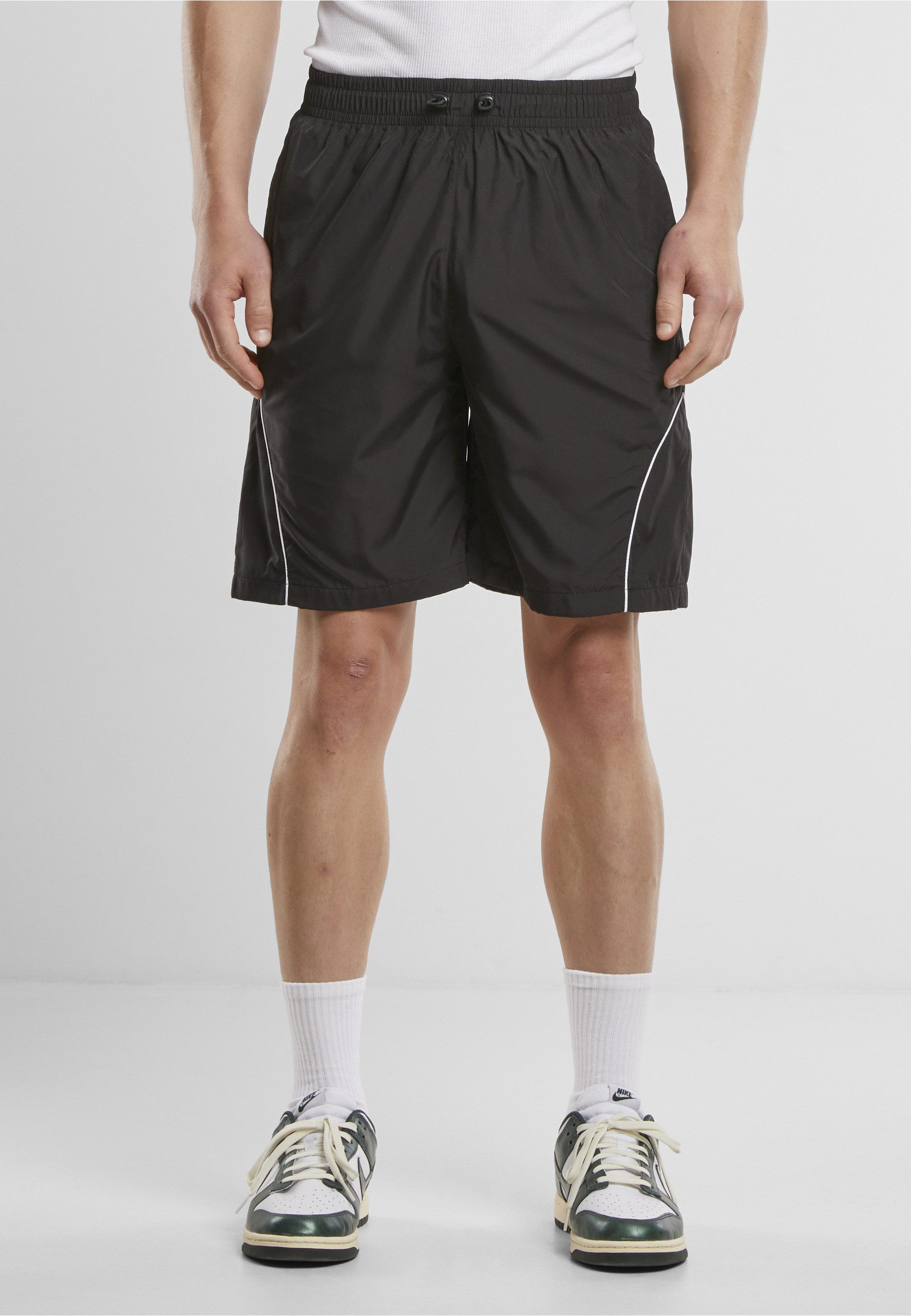 URBAN CLASSICS Shorts Urban Classics Piped Panel Trackshorts (1-tlg)